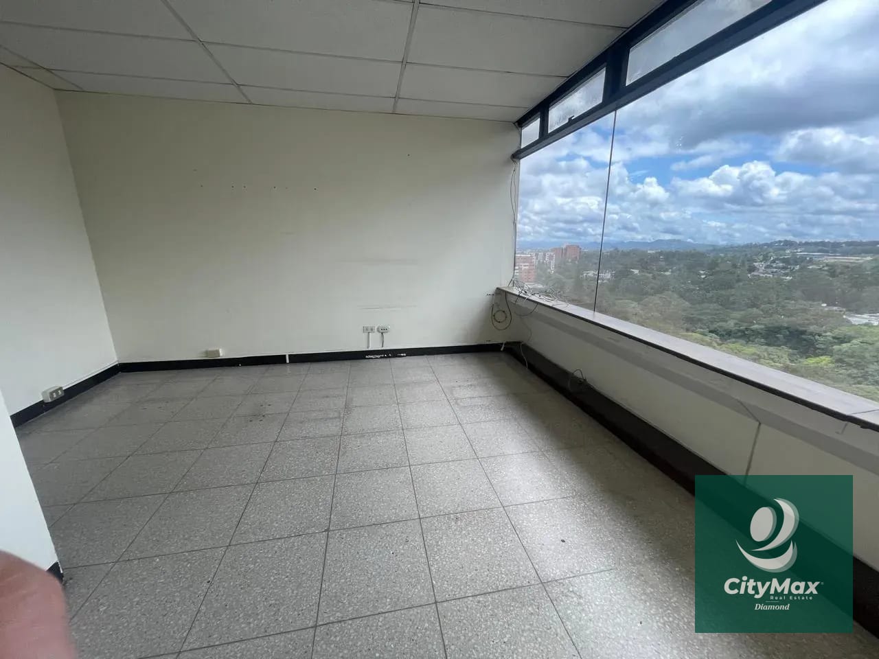 Clínica Médica en Renta en Edificio Medico Zona 15 — Oficina en Alquiler en Multimedica, Zona 15, Guatemala, Ciudad — foto 1 de 8