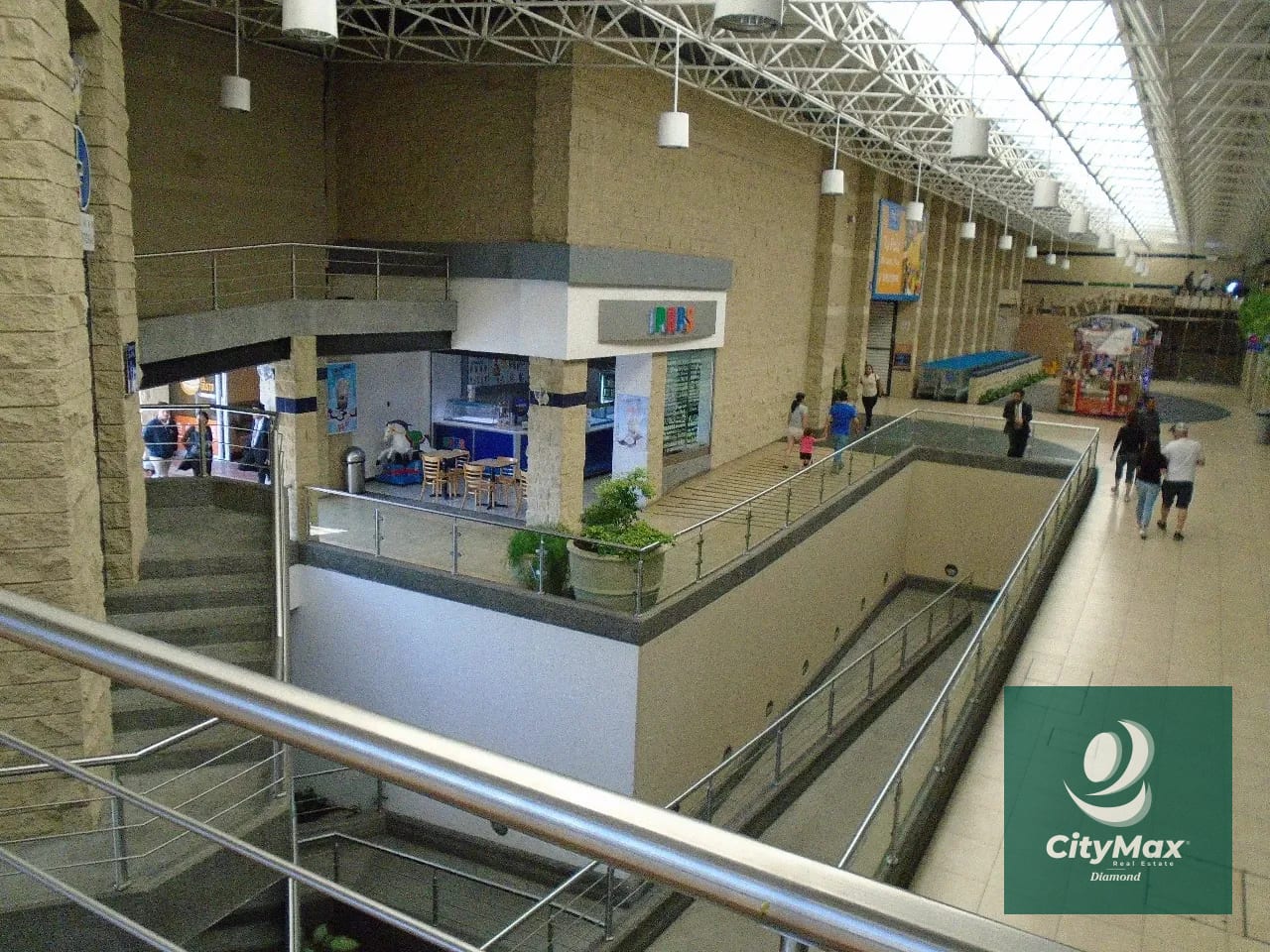 Renta Local en Segundo Nivel Plaza Comercial en San Cristóbal — Local en Alquiler en Zona 8 Mixco, Guatemala, Ciudad — foto 3 de 5