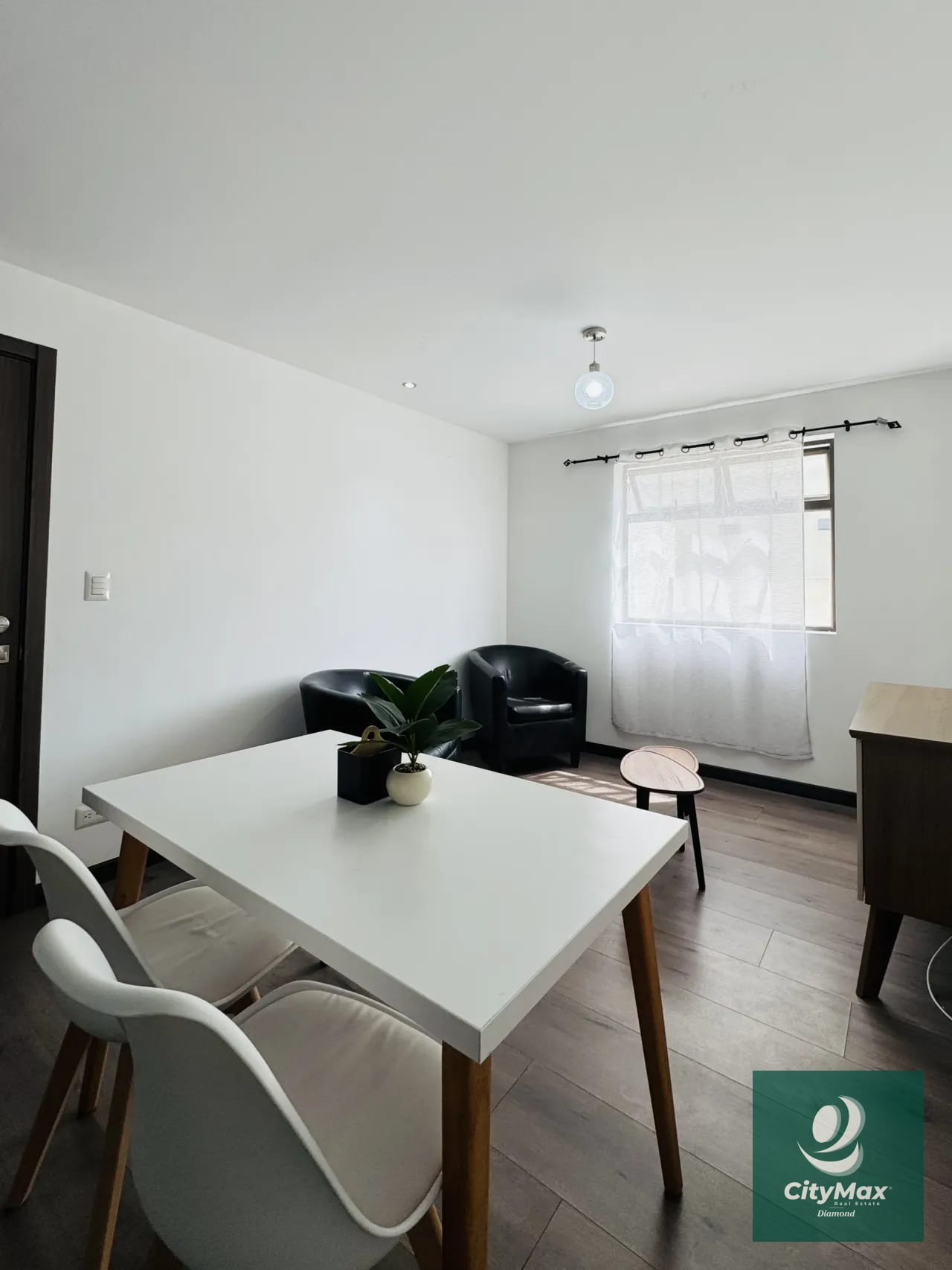 Apartamento Amueblado en Renta en Di Fiori Zona 7 Guatemala — Apartamento en Alquiler en Di Fiori, Zona 7, Guatemala, Ciudad — foto 2 de 13