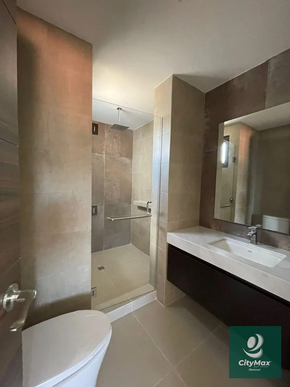 Casa dentro de Condominio en Venta en Zona 15 La Isla — Casa en Venta en Zona 15, Guatemala, Ciudad — foto 3 de 17