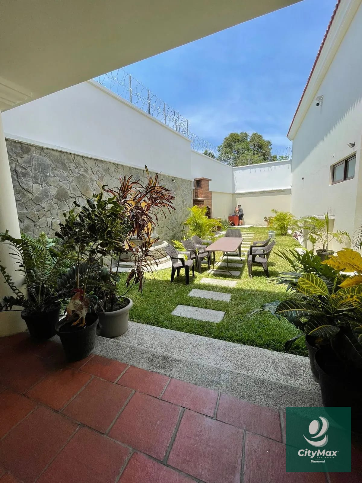 Casa en Venta en el Centro de Jutiapa sobre calle principal — Casa en Venta en Atescatempa, Jutiapa — foto 10 de 17