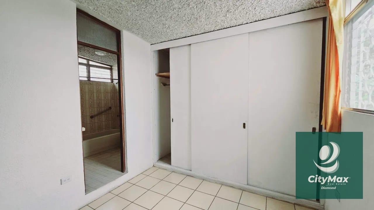 Casa para oficina a puerta cerrada en Avenida Petapa Zona 12 — Casa en Alquiler en Avenida Petapa, Zona 12, Guatemala, Ciudad — foto 12 de 13