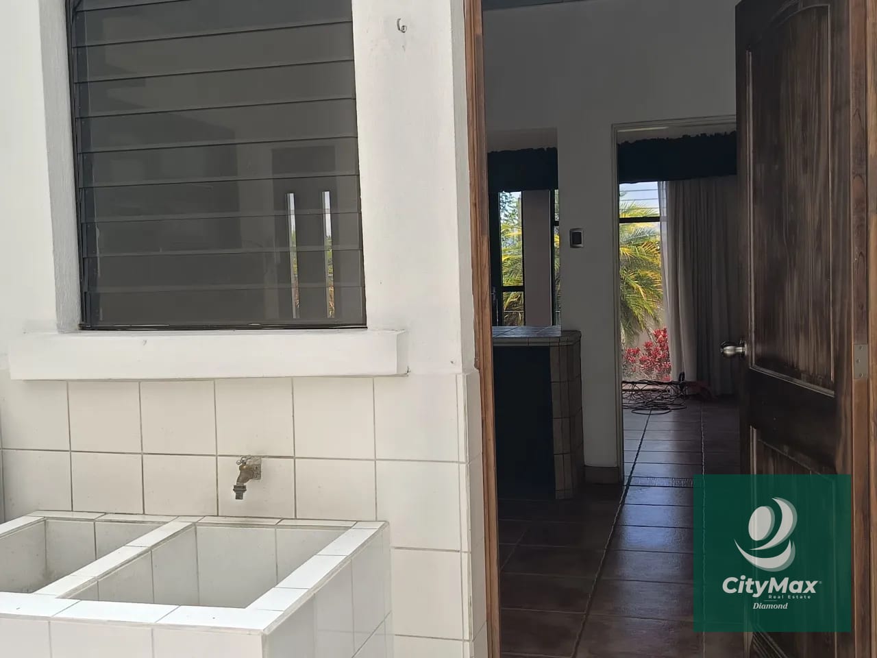 Casa en Renta en Condominio en Ciudad San Cristóbal — Casa en Alquiler en Zona 8 Mixco, Guatemala, Ciudad — foto 1 de 11