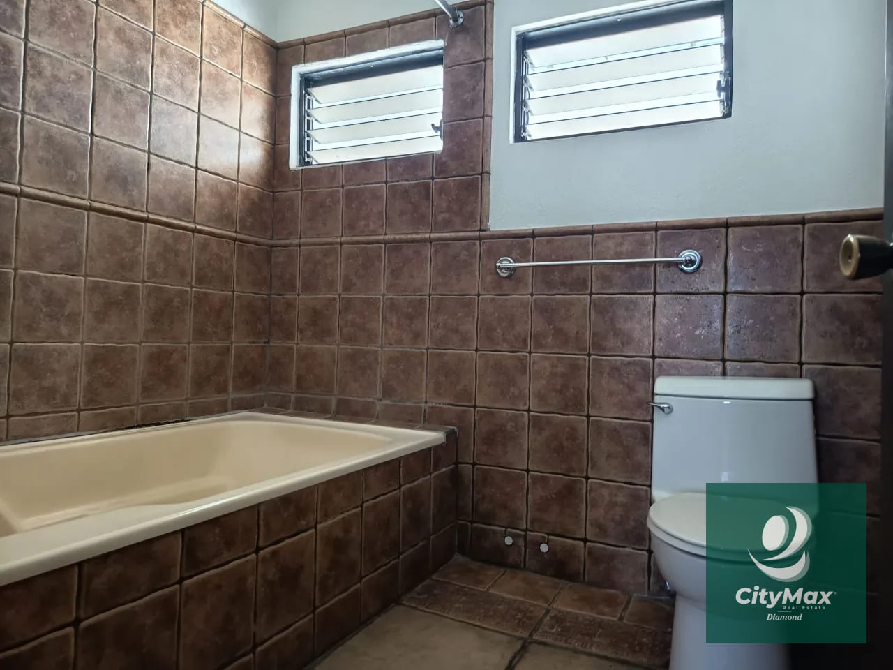 Casa en Renta en Condominio en Ciudad San Cristóbal — Casa en Alquiler en Zona 8 Mixco, Guatemala, Ciudad — foto 6 de 11