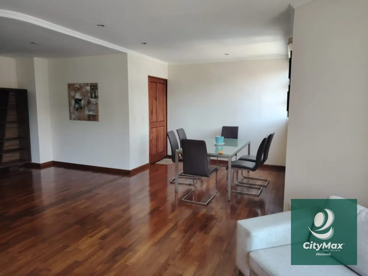 Apartamento semi amueblado en Renta en Zona 14 Las Américas — Apartamento en Alquiler en Zona 14, Guatemala, Ciudad — foto 4 de 13