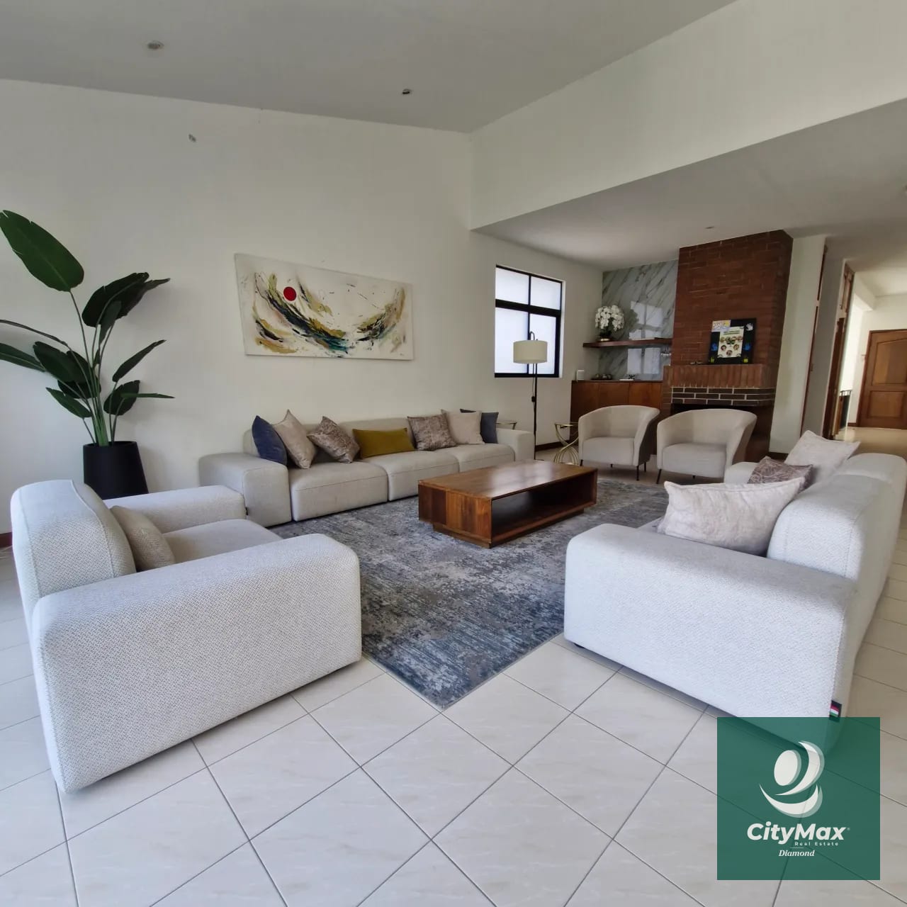 Elegante Casa en Renta en Condominio Km. 8.5 Carretera al Salvador — Casa en Alquiler en km 6-10, Carretera a El Salvador, Guatemala, Ciudad — foto 8 de 17