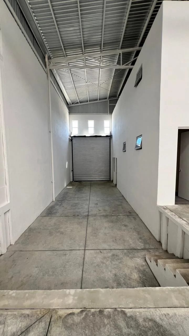 Alquiler OFI-Bodega con Anden en Carretera al Salvador — Bodega / Ofibodega en Alquiler en Carretera a El Salvador, Guatemala, Ciudad — foto 8 de 10