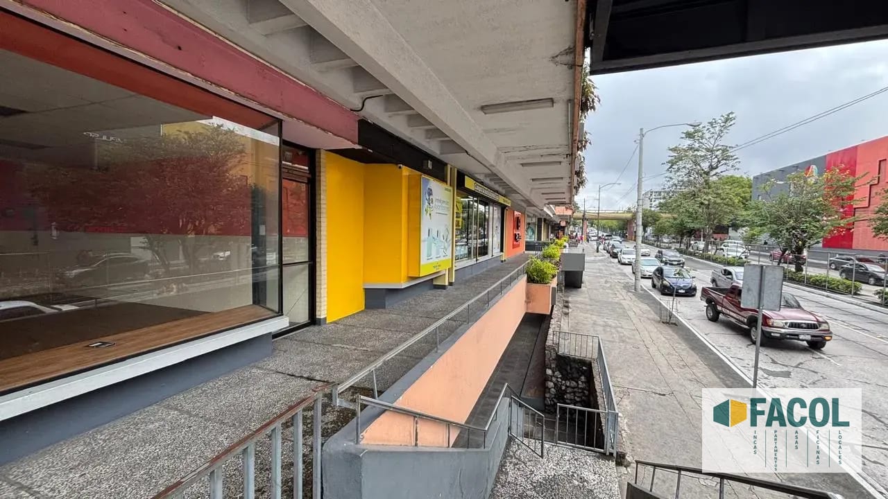 🏬 Local Comercial en Renta – Zona 4 — Local en Alquiler en Gran Centro Comercial Zona 4, Zona 4, Guatemala, Ciudad — foto 2 de 5