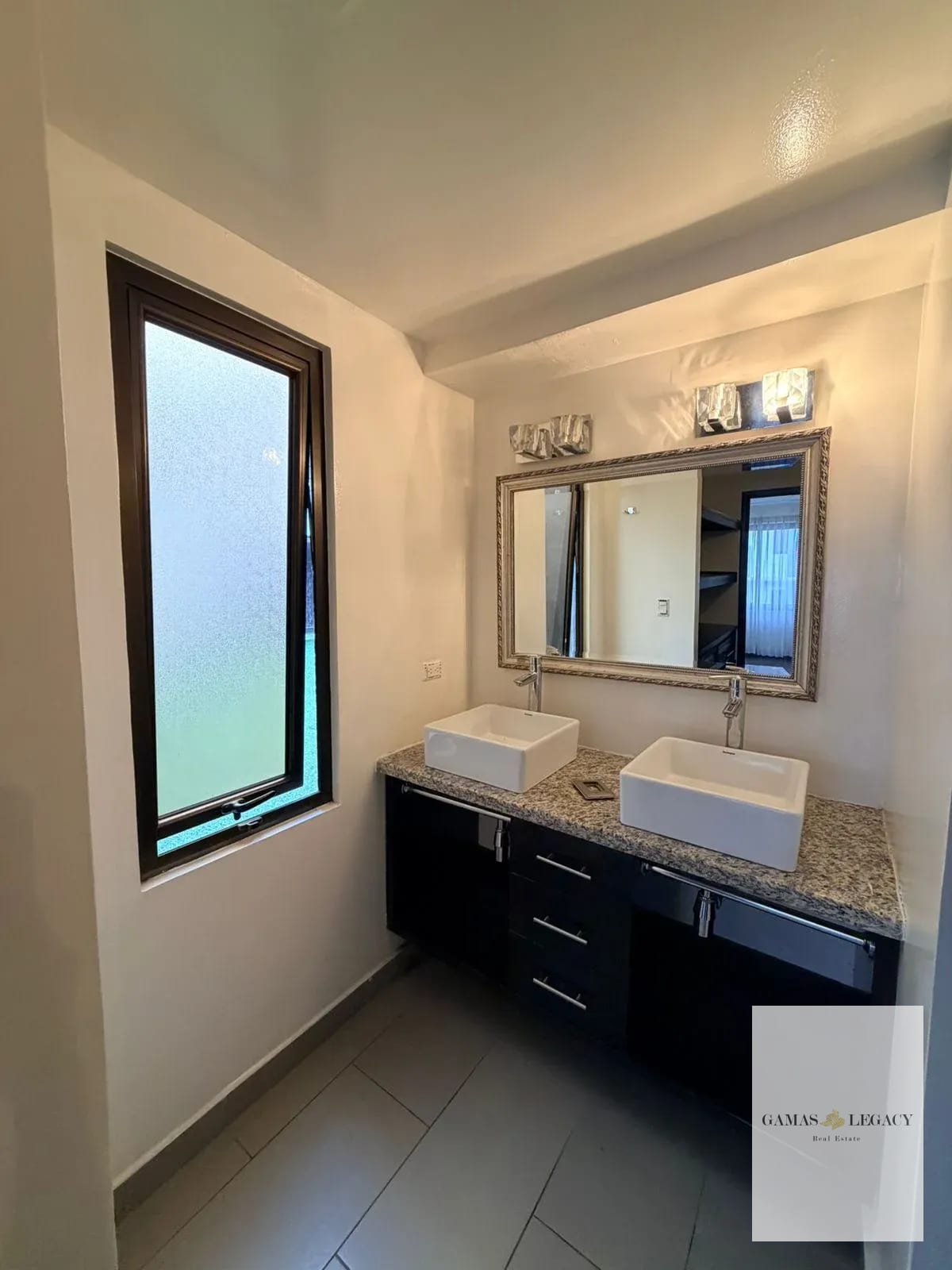 Casa en Venta | Casa de esquina | Santuaria Muxbal — Casa en Venta en Santuaria Muxbal, Muxbal, Guatemala, Ciudad — foto 10 de 16