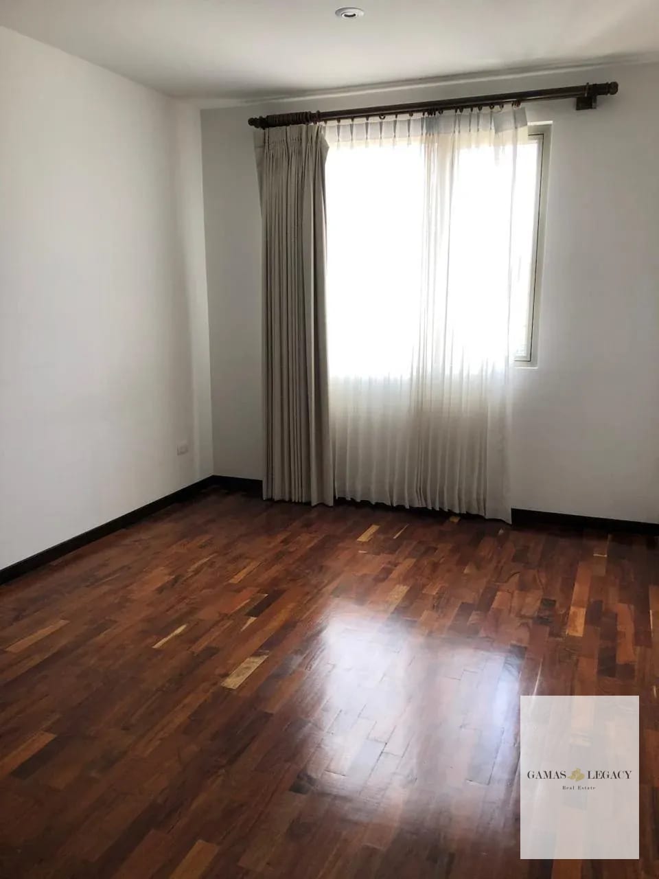 APARTAMENTO EN VENTA | TORRE QUATRO | ZONA 14 — Apartamento en Venta en Torre Quattro, Zona 14, Guatemala, Ciudad — foto 7 de 11