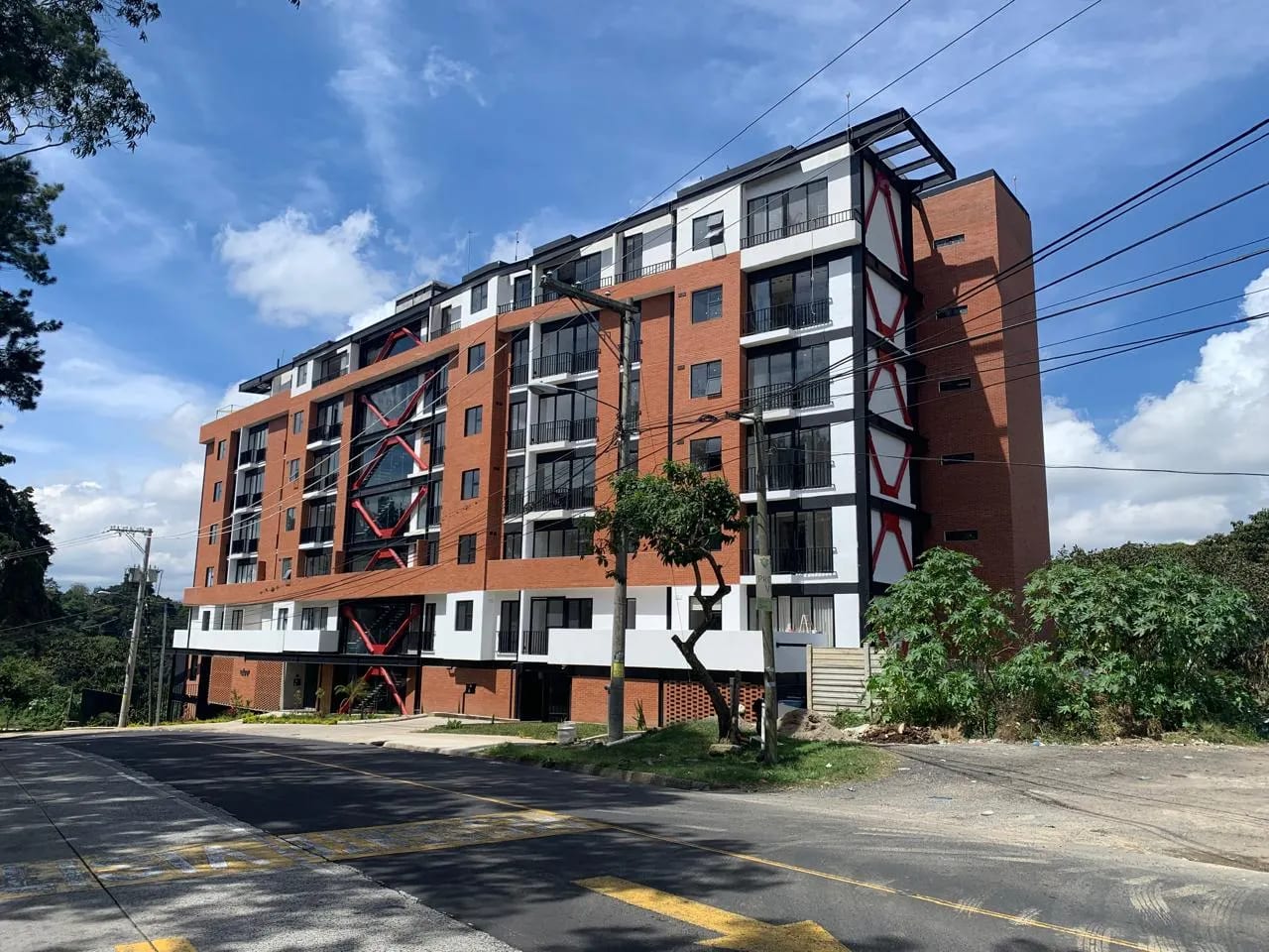 Apto. en renta zona 16 — Apartamento en Alquiler en Hacienda Real, Zona 16, Guatemala, Ciudad — foto 1 de 11
