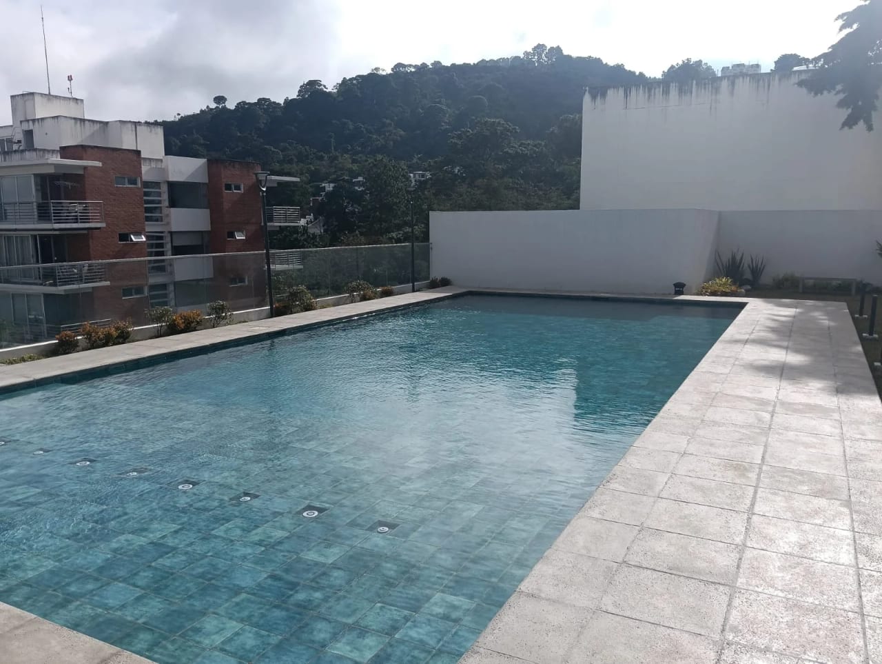 RENTO APTO AMUEBLADO/EQUIPADO Z.16 VH4 NARU16 REF.6890 — Apartamento en Alquiler en Zona 16, Guatemala, Ciudad — foto 6 de 13