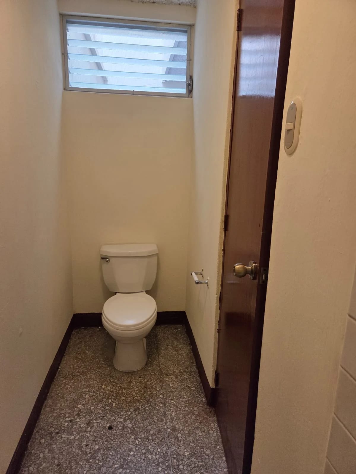 RENTO APTO Z.10 OAKLAND REF.6927 — Apartamento en Alquiler en Zona 10, Guatemala, Ciudad — foto 10 de 17