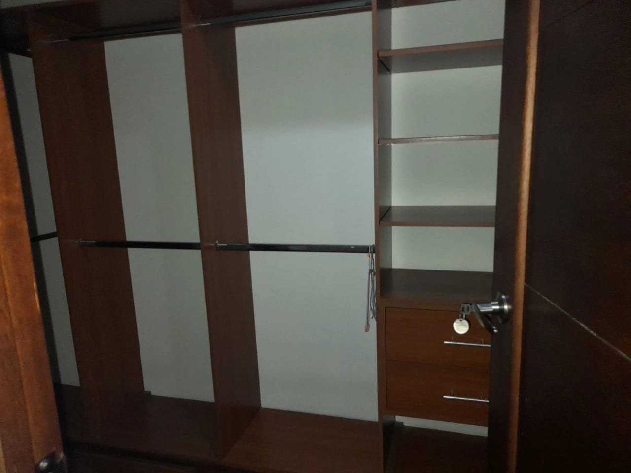 Vendo Apto Z.10 Edif. Mirafiori REF.6827 — Apartamento en Venta en Zona 10, Guatemala, Ciudad — foto 5 de 14