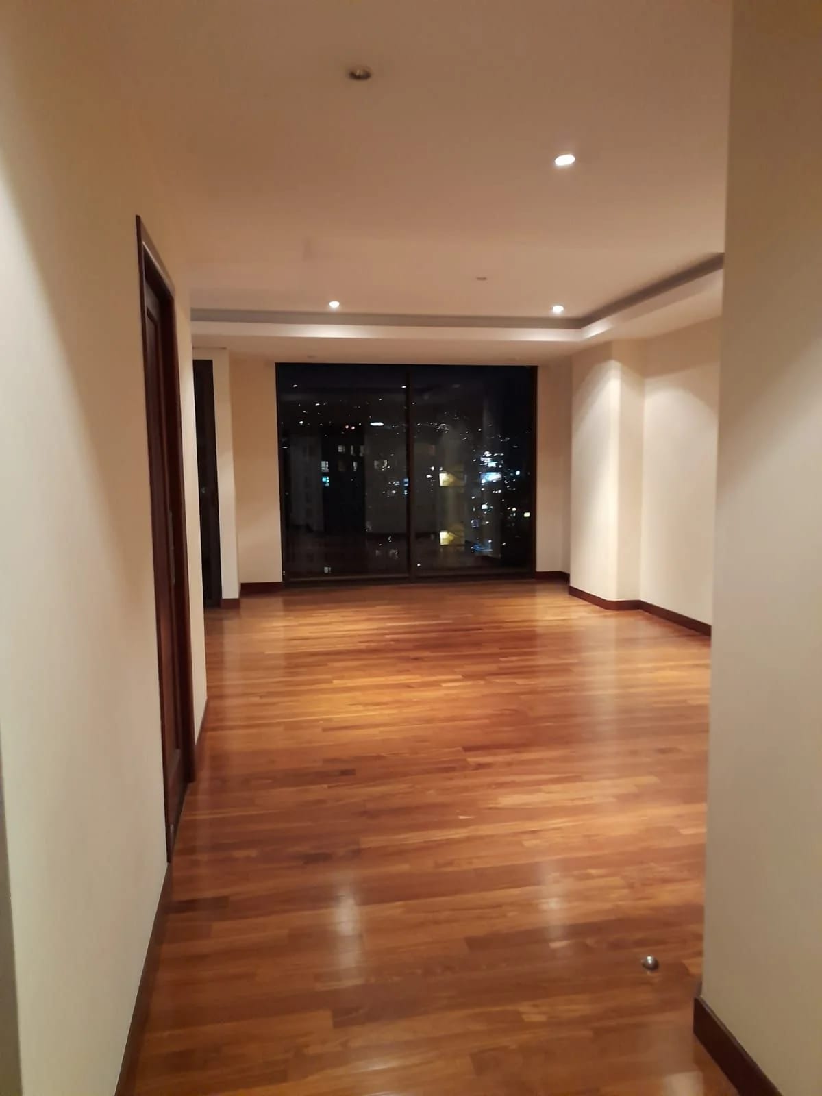 Vendo Apto Z.10 Edif. Mirafiori REF.6827 — Apartamento en Venta en Zona 10, Guatemala, Ciudad — foto 10 de 16