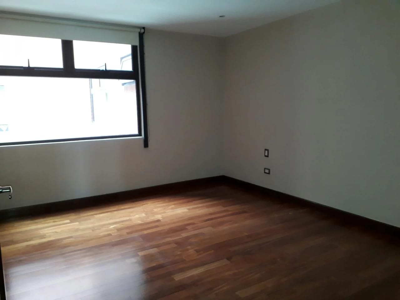 Vendo Apto Z.10 Edif. Mirafiori REF.6827 — Apartamento en Venta en Zona 10, Guatemala, Ciudad — foto 4 de 16