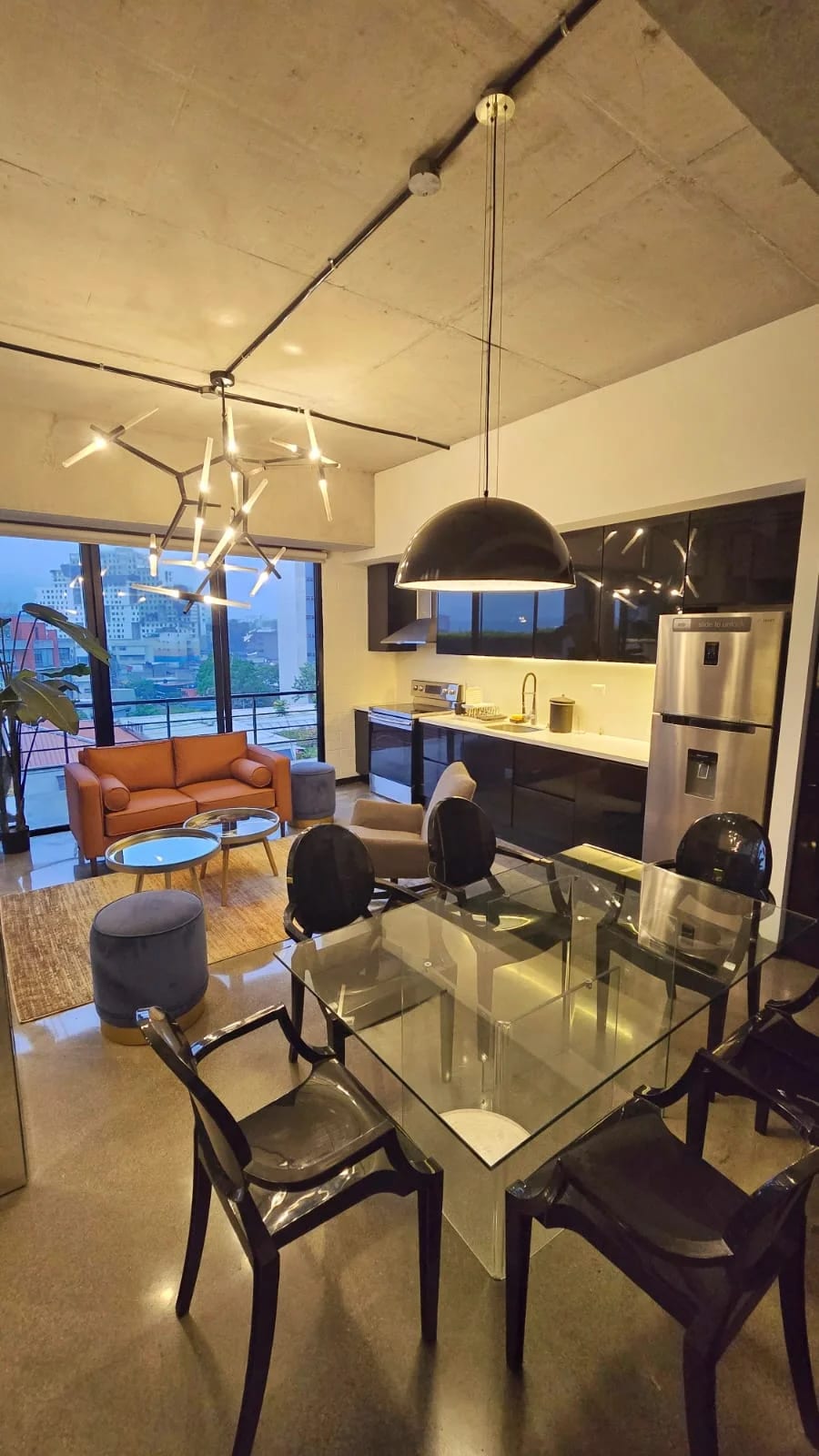 Rento Apto Loft Amueblado Zona 4, Edif. 4VENEZIA REF.6932 — Apartamento en Alquiler en Zona 4, Guatemala, Ciudad — foto 1 de 6
