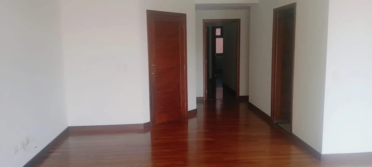 Vendo Apto Z.10 Edif. Mirafiori REF.6827 — Apartamento en Venta en Zona 10, Guatemala, Ciudad — foto 3 de 14