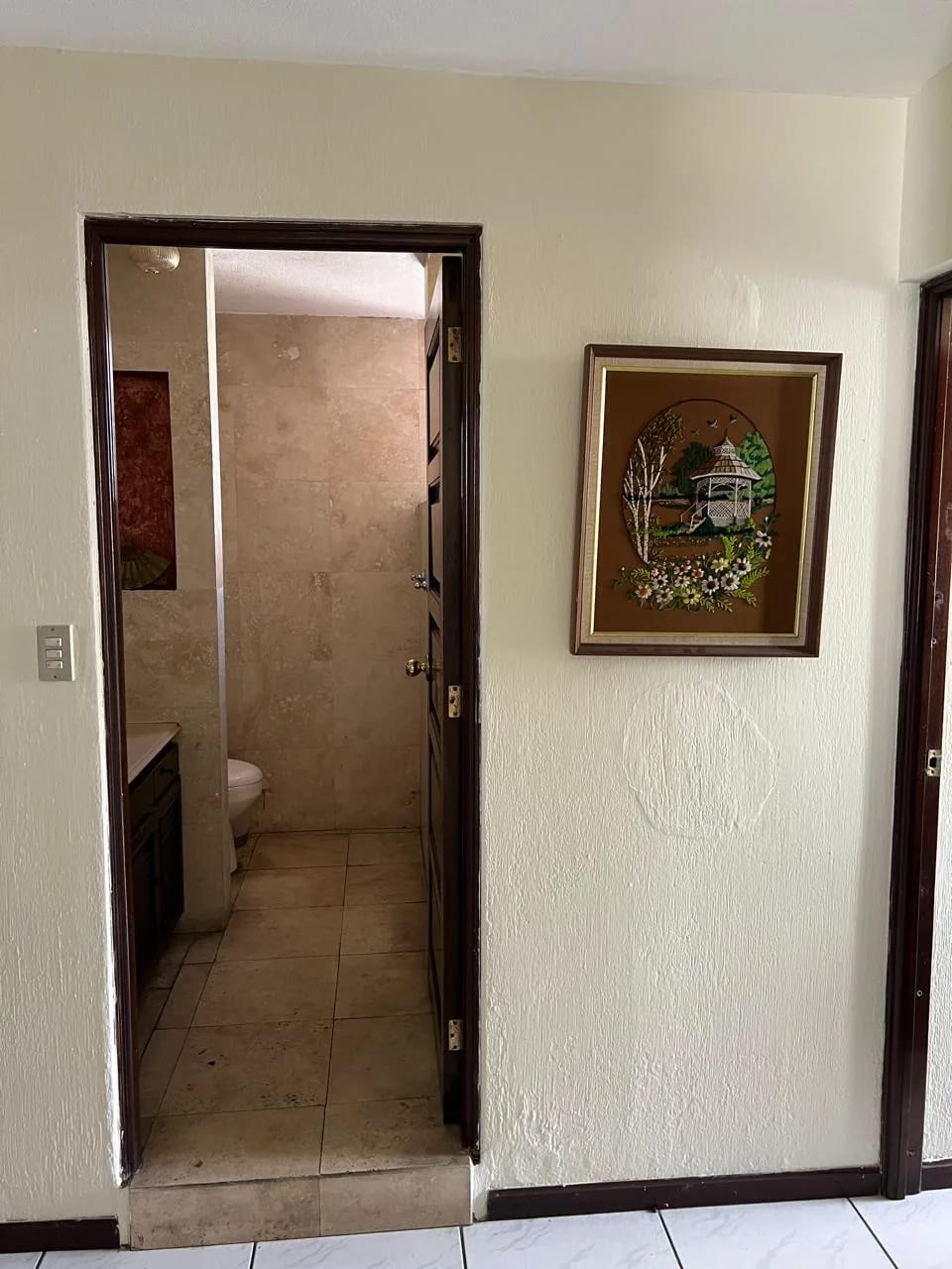 Rento Apto Z.9 Amueblado EDIF.12-29 REF.6902 *3 Hab, 2 Baños, 2 Parqueos, Q.9000* — Apartamento en Alquiler en Zona 9, Guatemala, Ciudad — foto 2 de 17