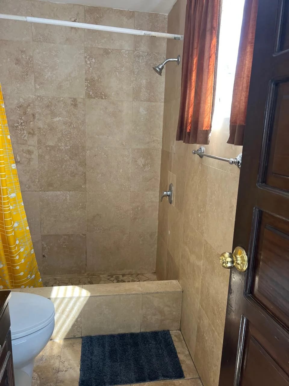 Rento Apto Z.9 Amueblado EDIF.12-29 REF.6902 *3 Hab, 2 Baños, 2 Parqueos, Q.9000* — Apartamento en Alquiler en Zona 9, Guatemala, Ciudad — foto 14 de 17