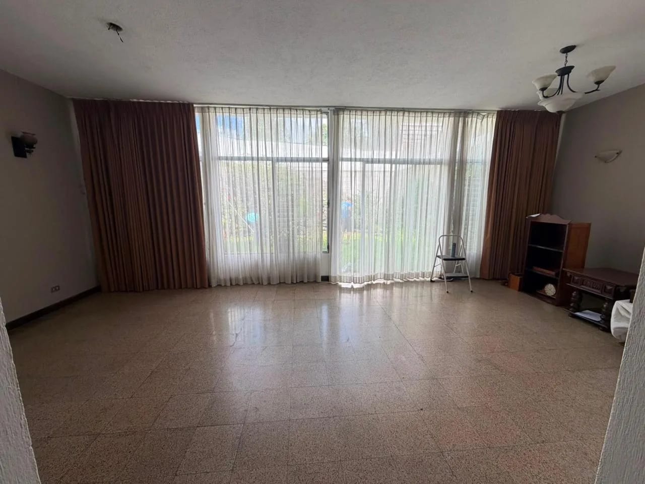 Vendo Casa Zona 1 por la Iglesia la Recolección REF.6939 — Casa en Venta en Zona 1, Guatemala, Ciudad — foto 7 de 17