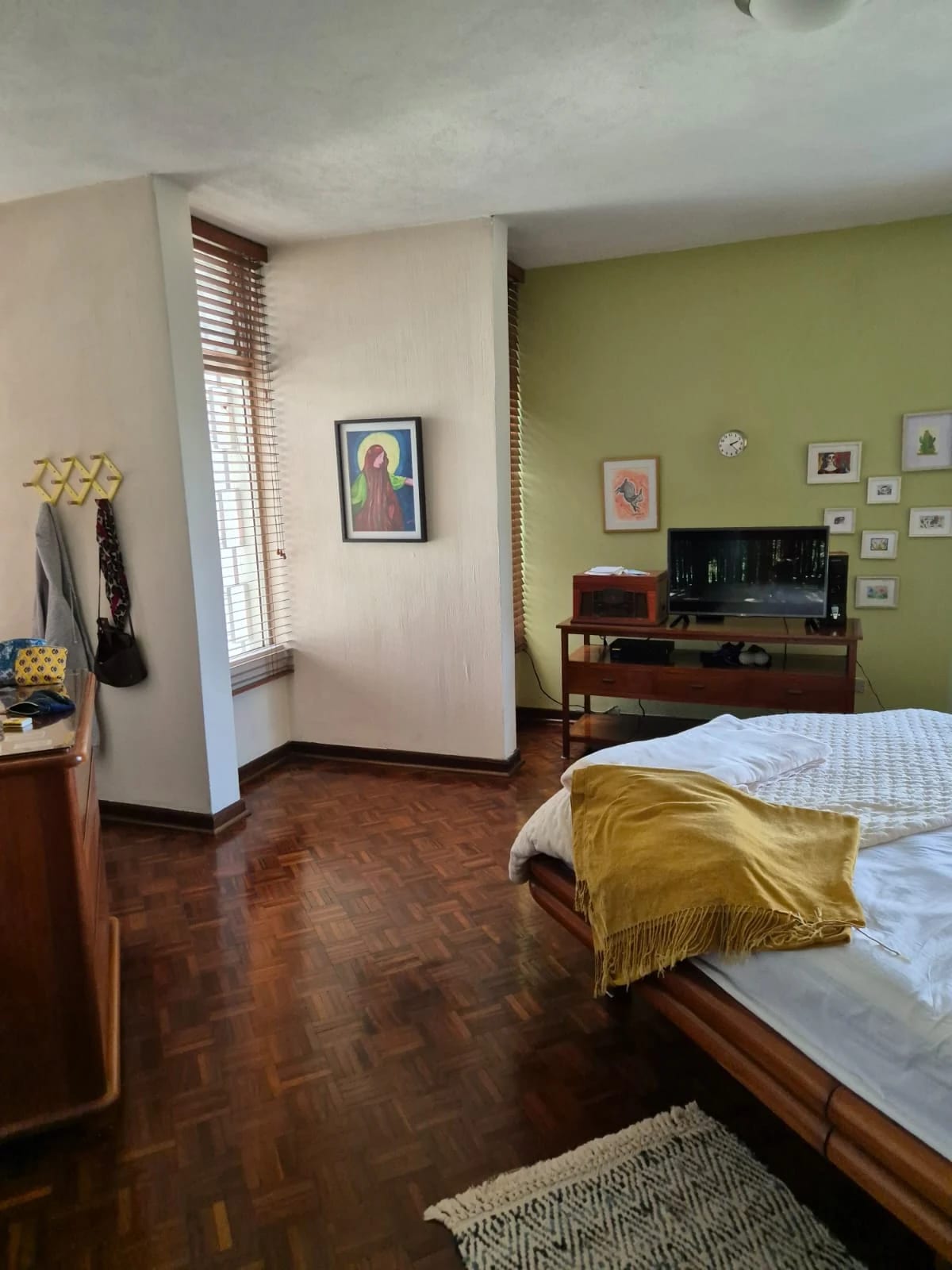 Vendo Casa 4 Hab Z.15 Valles de Vista Hermosa REF.6800 *450M2 Const, Estudio, Jardin, Cuarto Serv, 5 Parqueos, 4 Hab, 4.5 Baños, Sala Fam, $550K* — Casa en Venta en Zona 15, Guatemala, Ciudad — foto 10 de 17