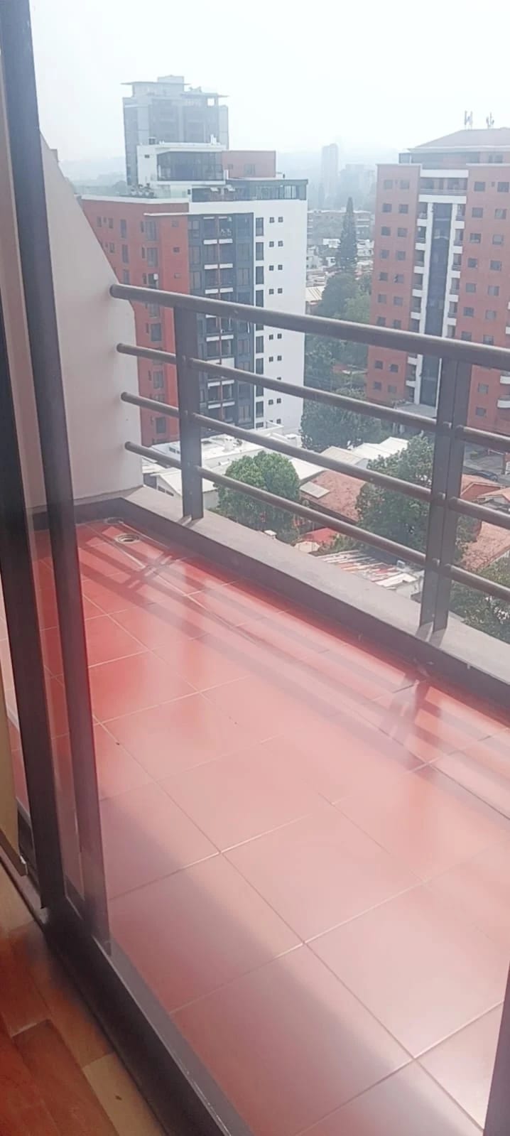 Vendo Apto Z.10 Edif. Mirafiori REF.6827 *110 M2, 2 Hab, 2 Baños — Apartamento en Venta en Zona 10, Guatemala, Ciudad — foto 3 de 17