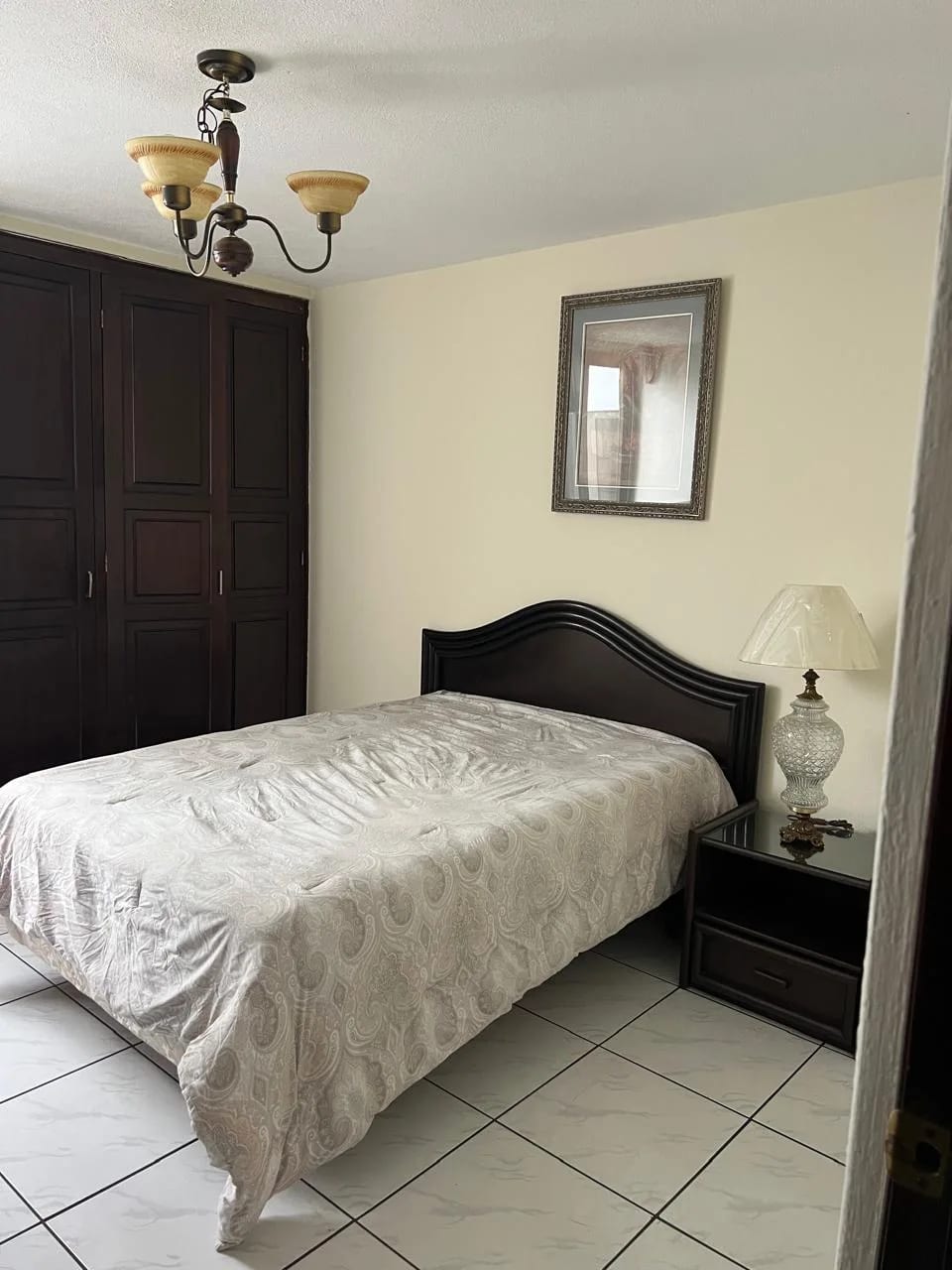 Rento Apto Z.9 Amueblado EDIF.12-29 REF.6902 *3 Hab, 2 Baños, 2 Parq — Apartamento en Alquiler en Zona 9, Guatemala, Ciudad — foto 8 de 16