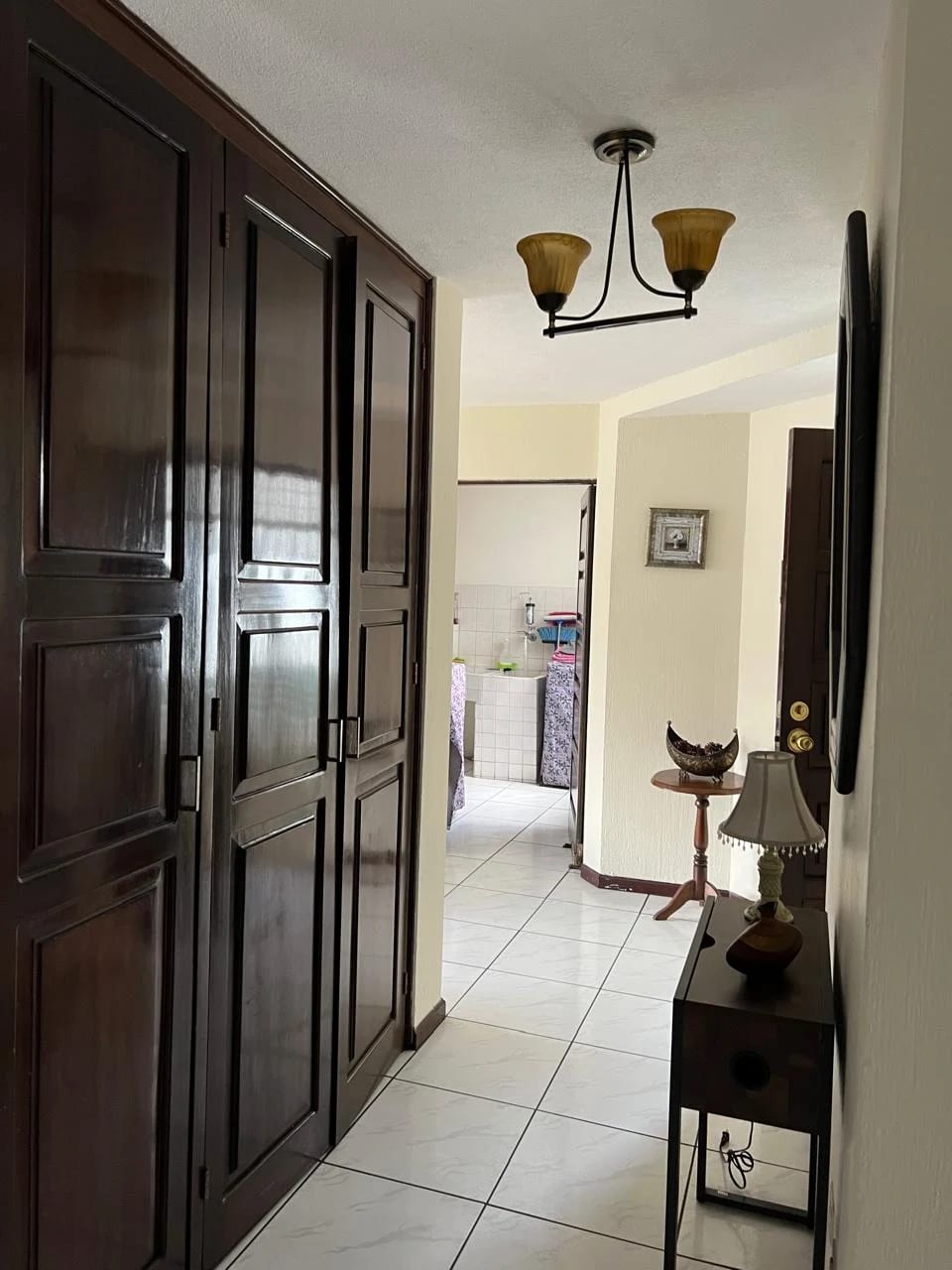 Rento Apto Z.9 Amueblado EDIF.12-29 REF.6902 *3 Hab, 2 Baños, 2 Parq — Apartamento en Alquiler en Zona 9, Guatemala, Ciudad — foto 10 de 16