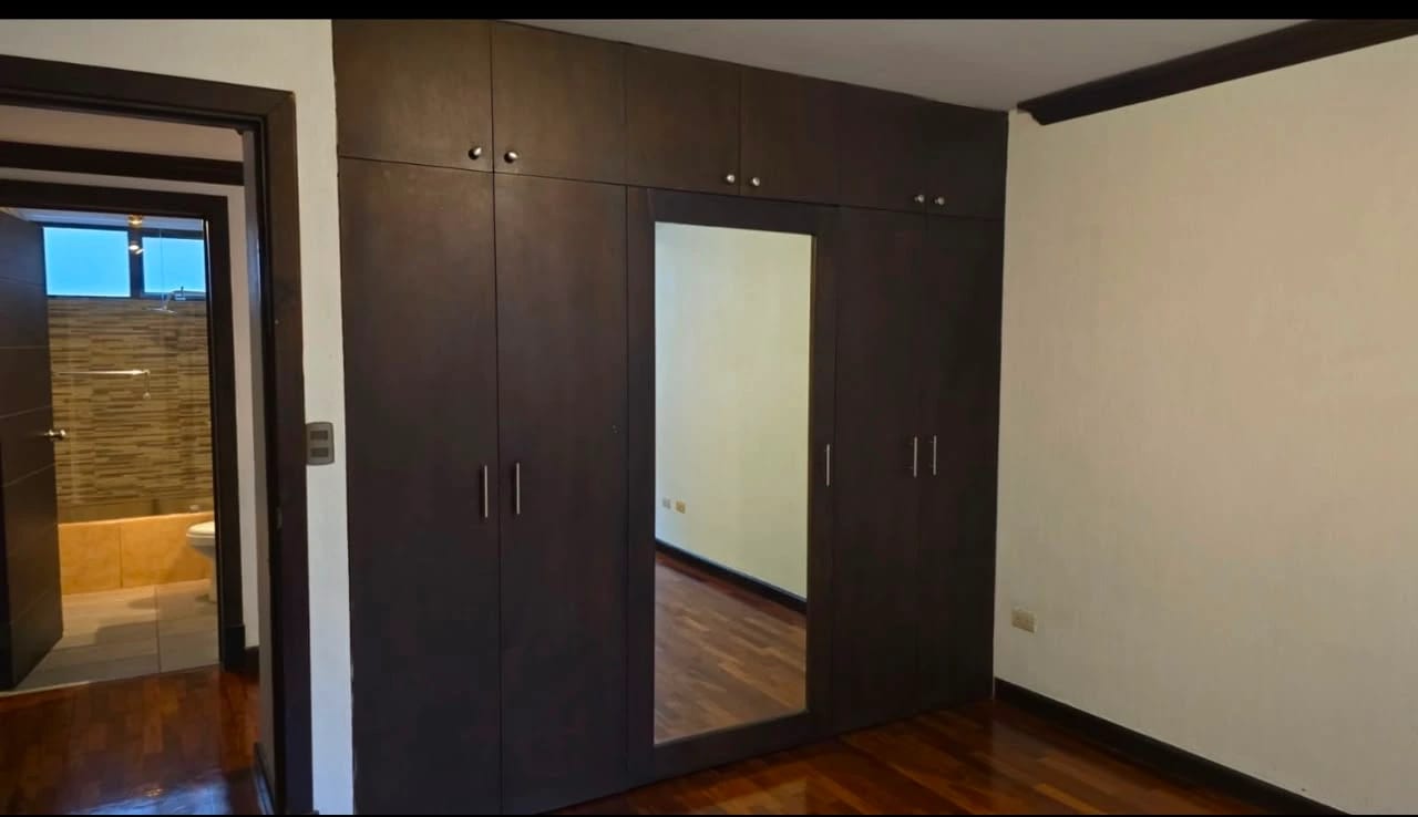 Rento Apto 3 Hab Zona 14 la Villa REF.6941 *3 Hab, 3 Baños, 2 Parq — Apartamento en Alquiler en Zona 14, Guatemala, Ciudad — foto 6 de 16