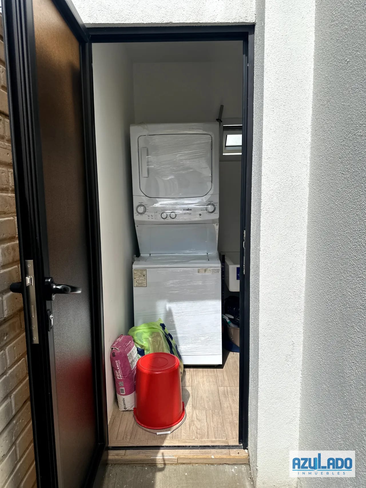 Lavandería — Casas en Bosques de Santa Elena 135m2 — Casa en Venta en Carretera a El Salvador, Guatemala, Ciudad — foto 2 de 9