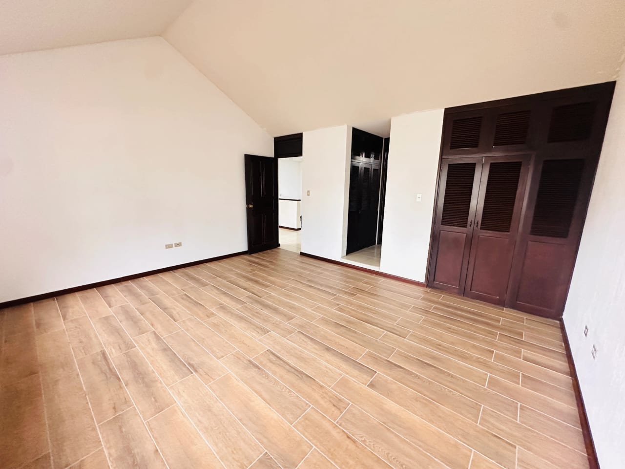 CASA EN VENTA, SANTA MÓNICA VI 267 MTS2, 4 DORMITORIOS, SANTA MÓNICA VI OLMECA — Casa en Venta en Carretera a El Salvador, Guatemala, Ciudad — foto 8 de 16
