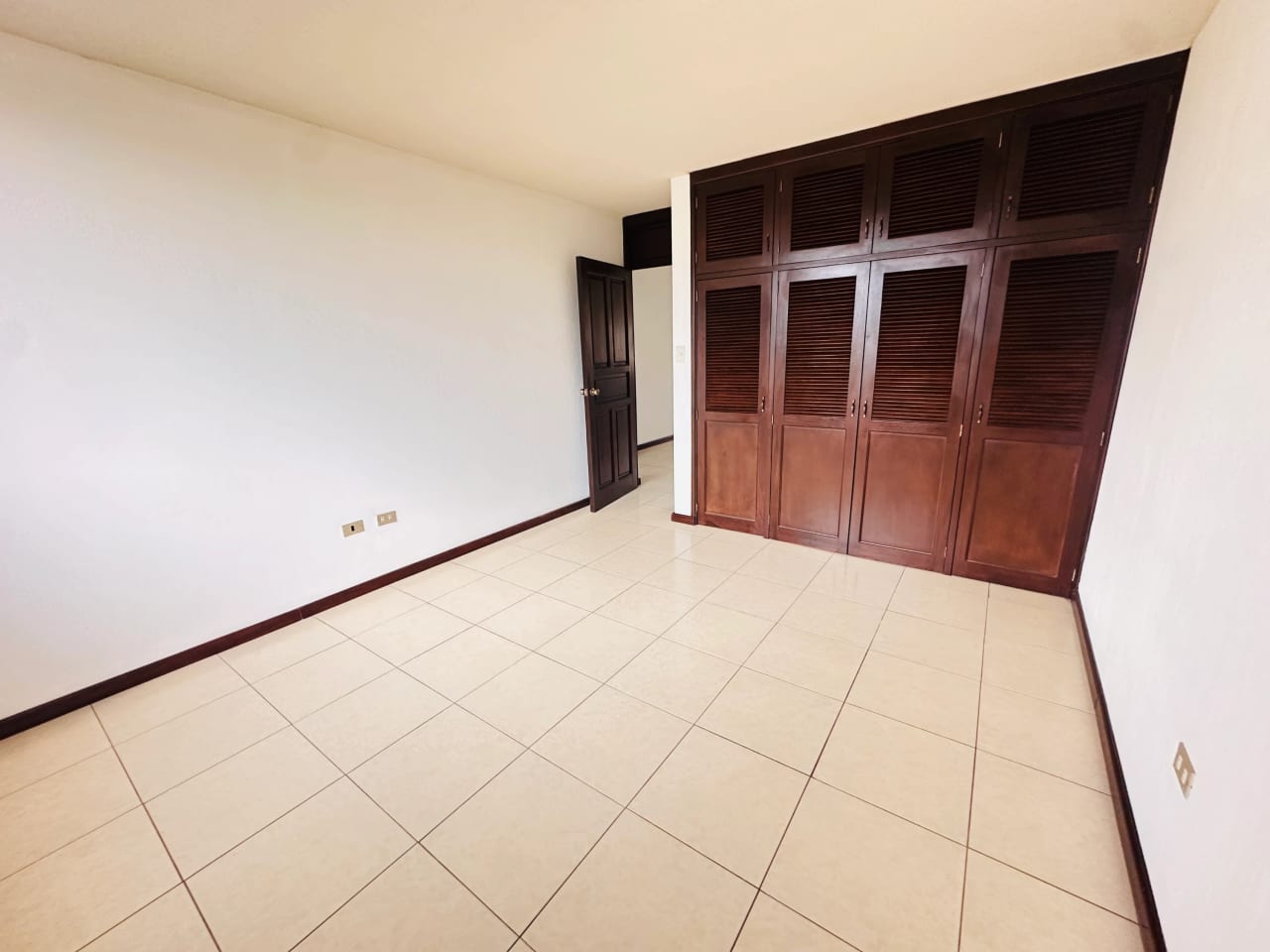 CASA EN VENTA, SANTA MÓNICA VI 267 MTS2, 4 DORMITORIOS, SANTA MÓNICA VI OLMECA — Casa en Venta en Carretera a El Salvador, Guatemala, Ciudad — foto 13 de 16