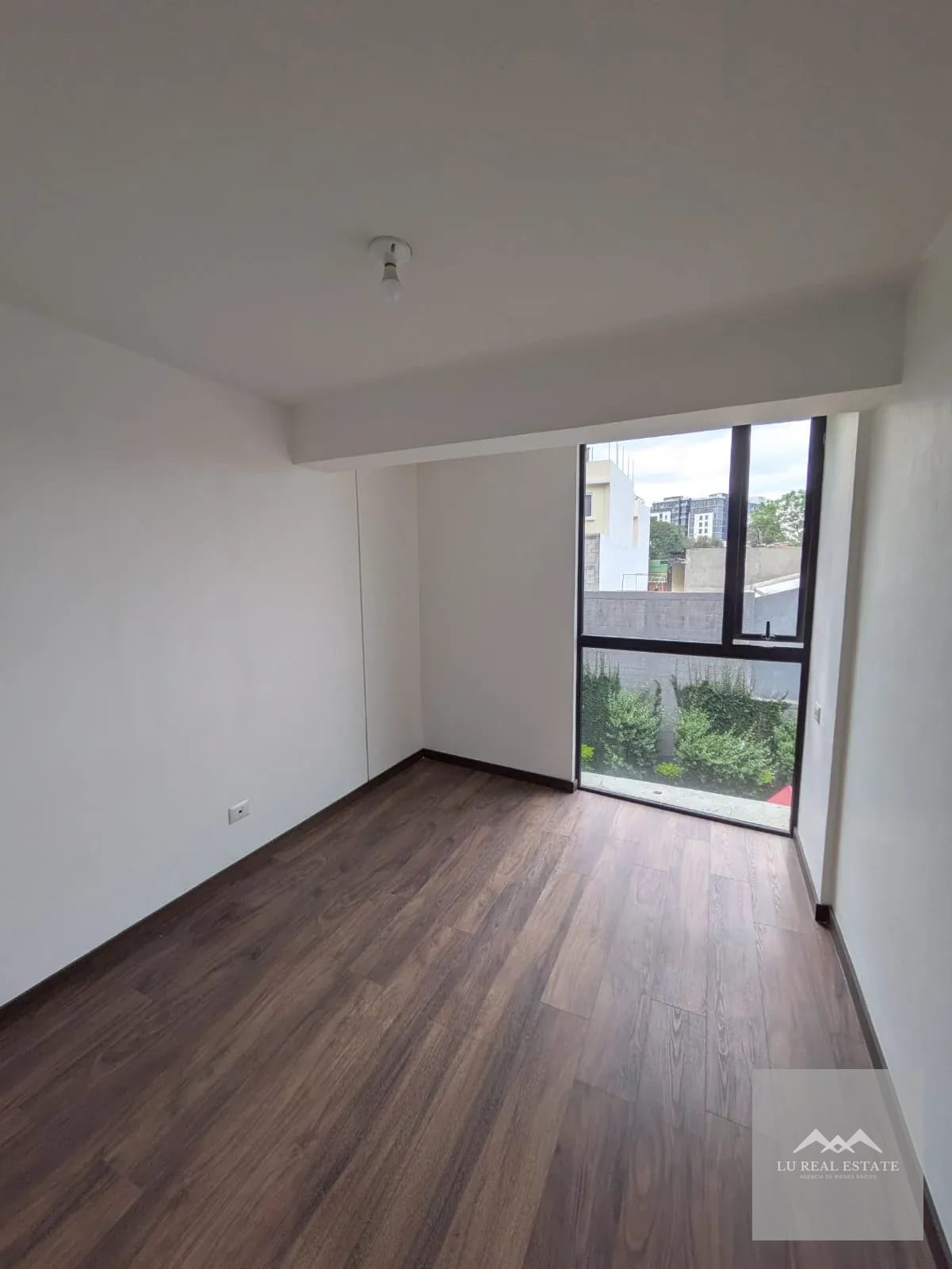 Apartamento en renta de dos habitaciones en z11 — Apartamento en Alquiler en Zona 11, Guatemala, Ciudad — foto 4 de 5