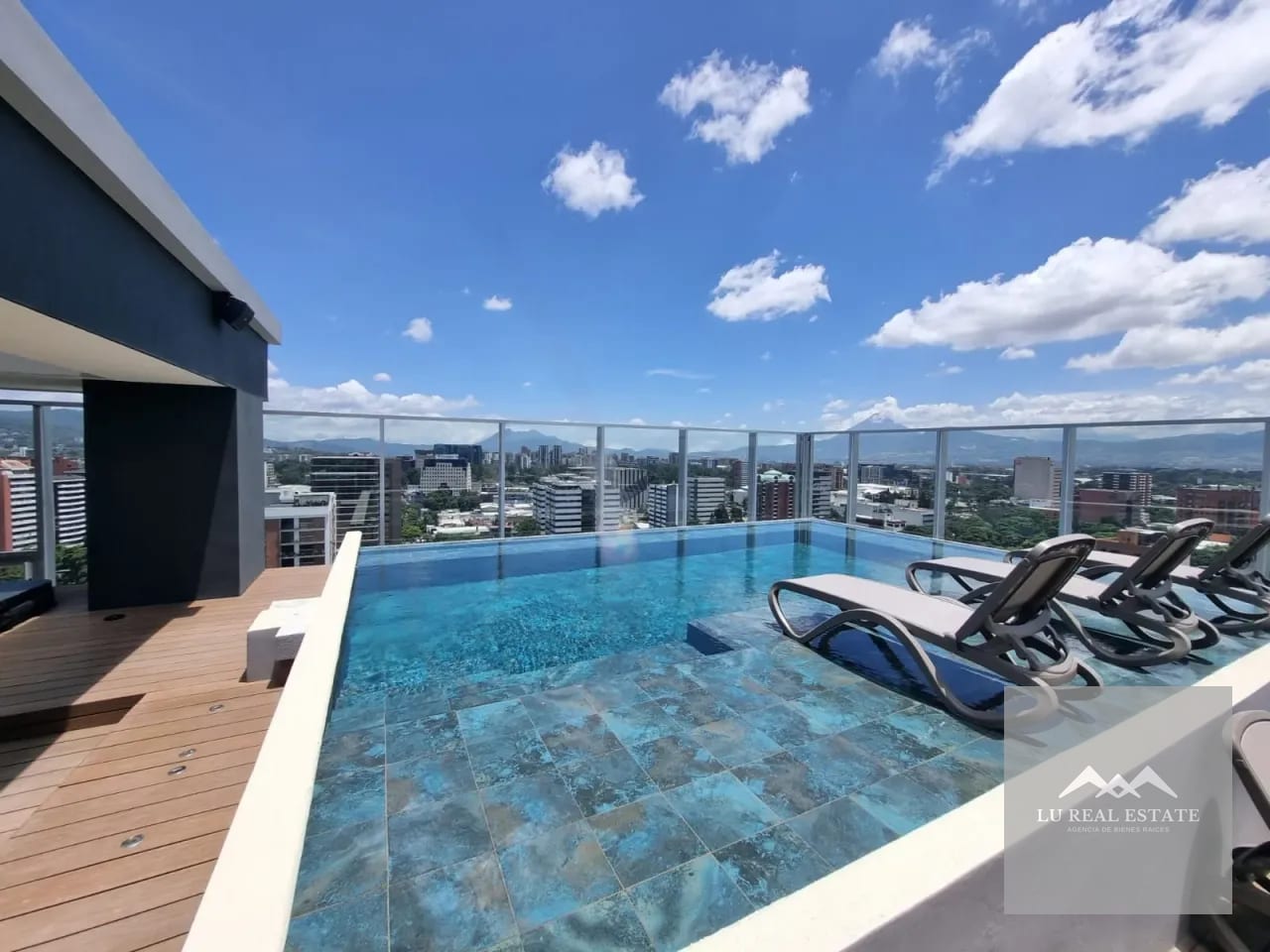 Espectacular apartamento en z10 — Apartamento en Alquiler en Zona 10, Guatemala, Ciudad — foto 9 de 9