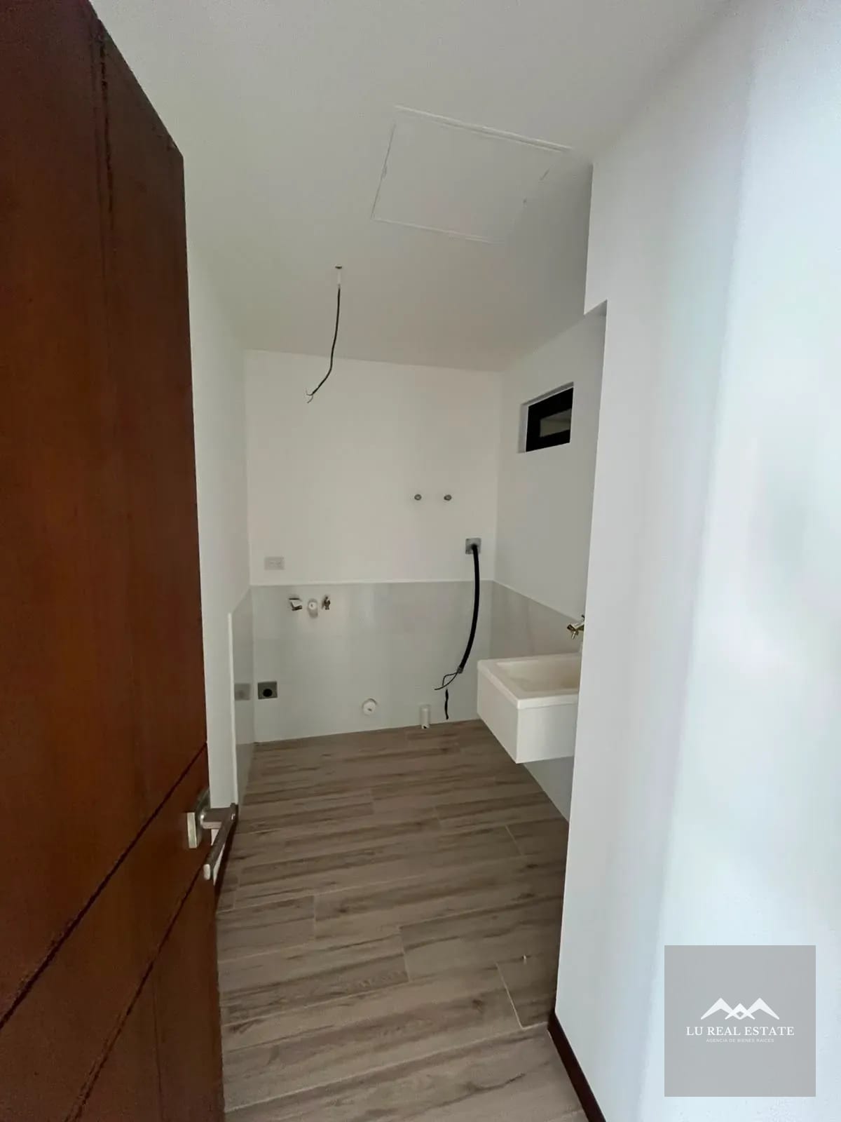 Apartamento en venta en z10 — Apartamento en Venta en Zona 10, Guatemala, Ciudad — foto 2 de 10