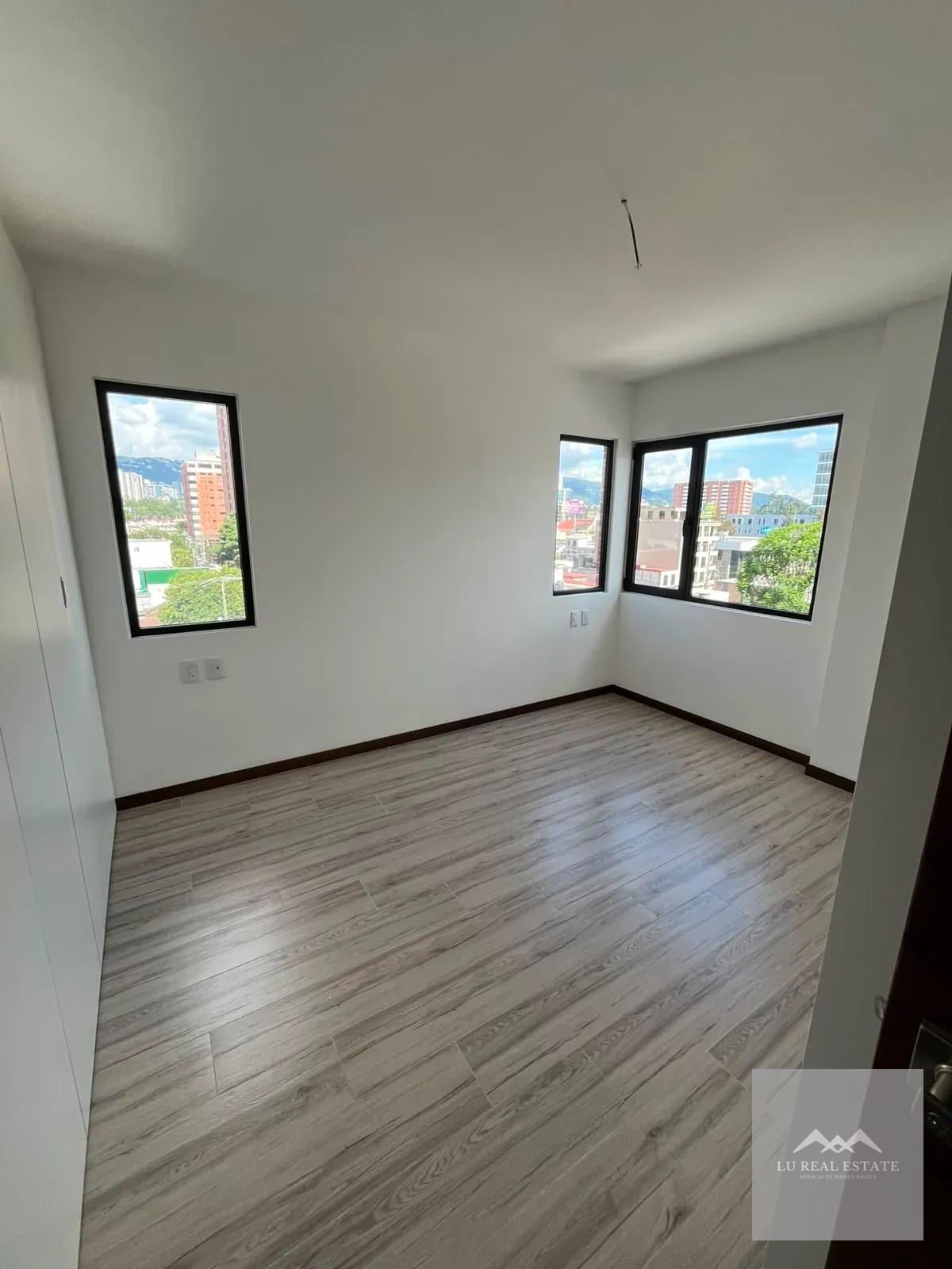 Apartamento en venta en z10 — Apartamento en Venta en Zona 10, Guatemala, Ciudad — foto 6 de 10
