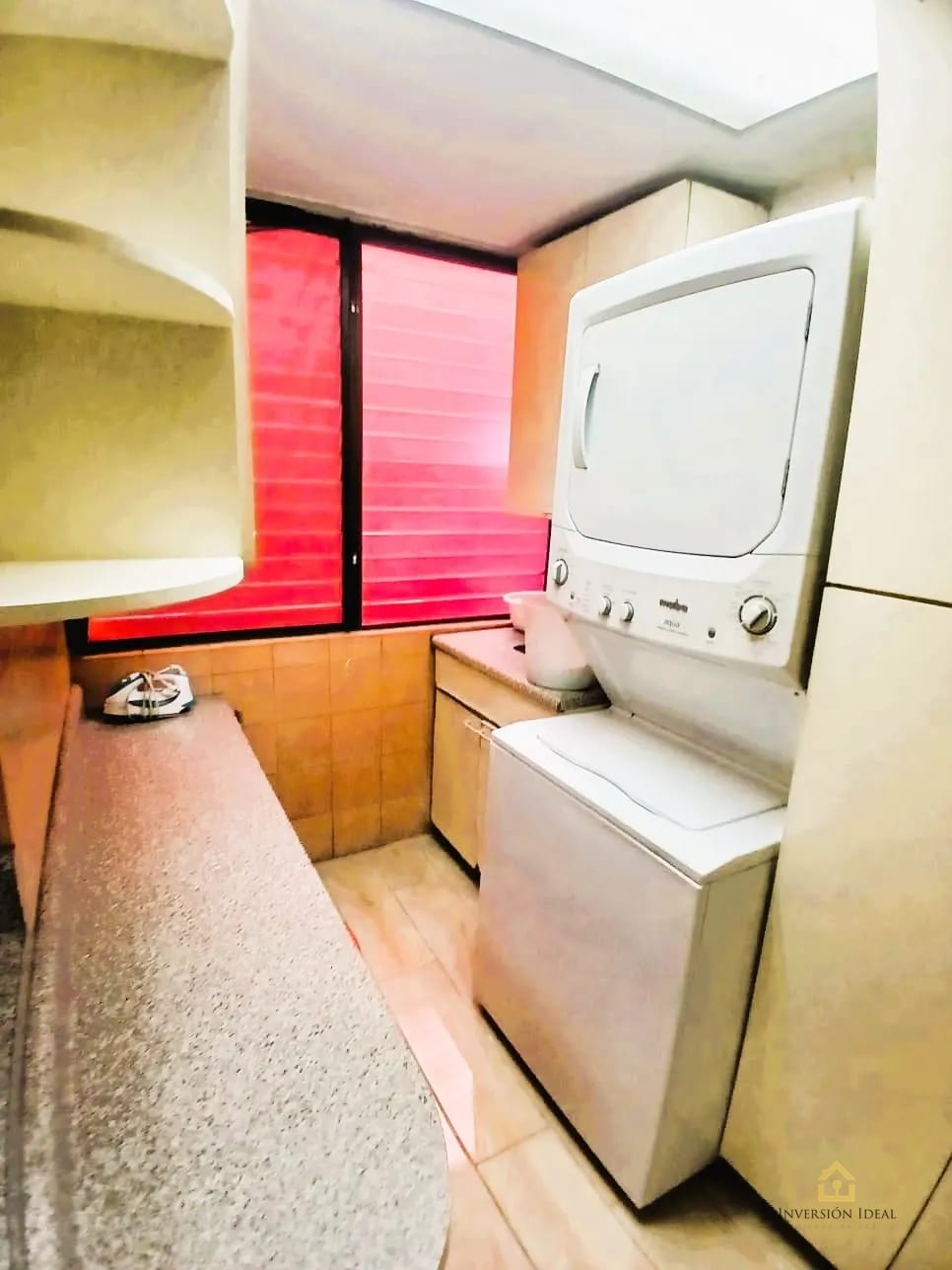 Apartamento en renta o venta 133 mts2 3 Hab + cuarto de servicio zona 10 — Apartamento en Alquiler en Villareal, Zona 10, Guatemala, Ciudad — foto 14 de 17