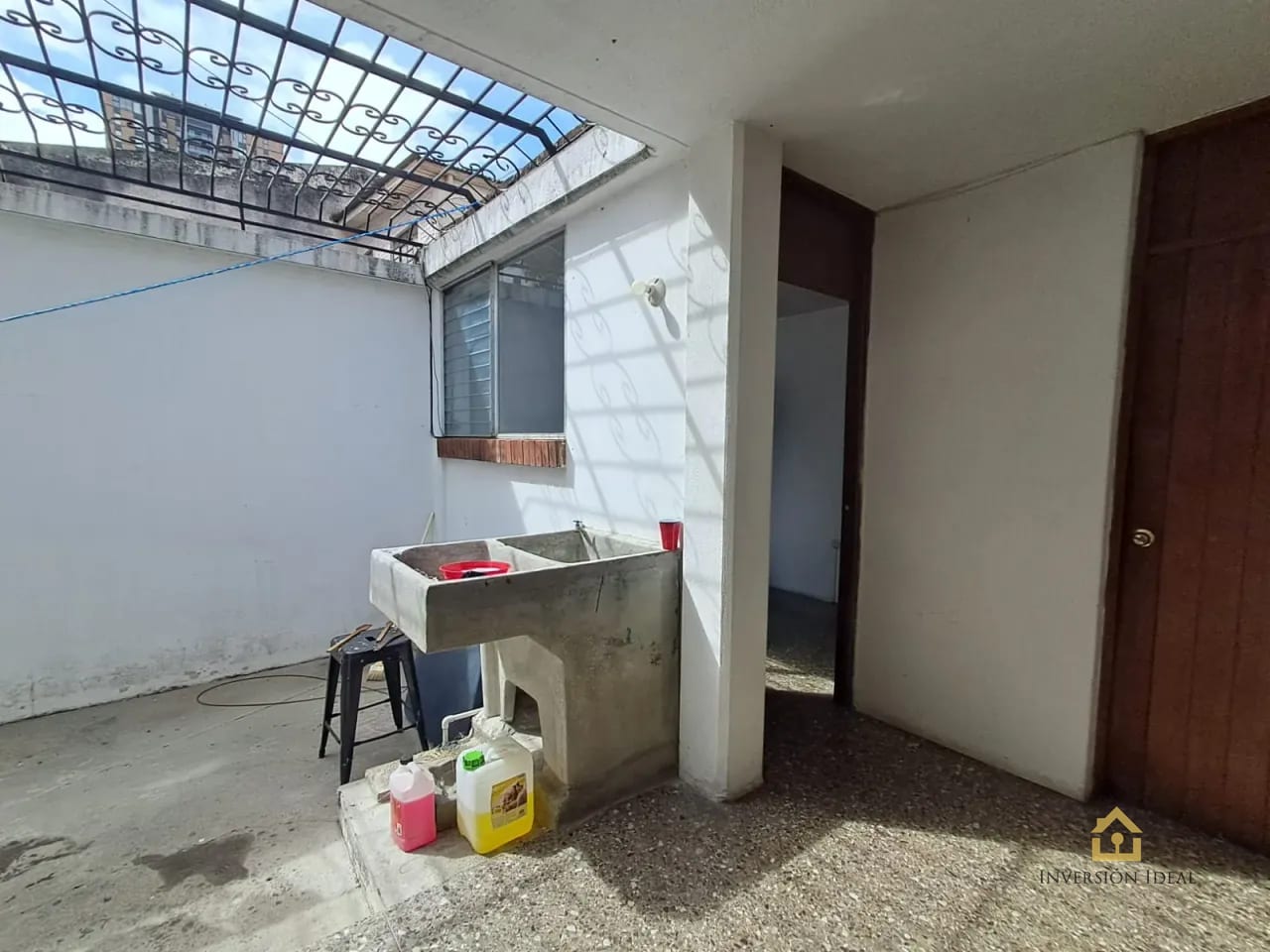 Casa comercial en renta - 12 ambientes - 800 mtsts2 - $6000 + IVA (Negociable) - Zona 10 — Casa en Alquiler en Centro Comercial Los Próceres, Zona 10, Guatemala, Ciudad — foto 10 de 18