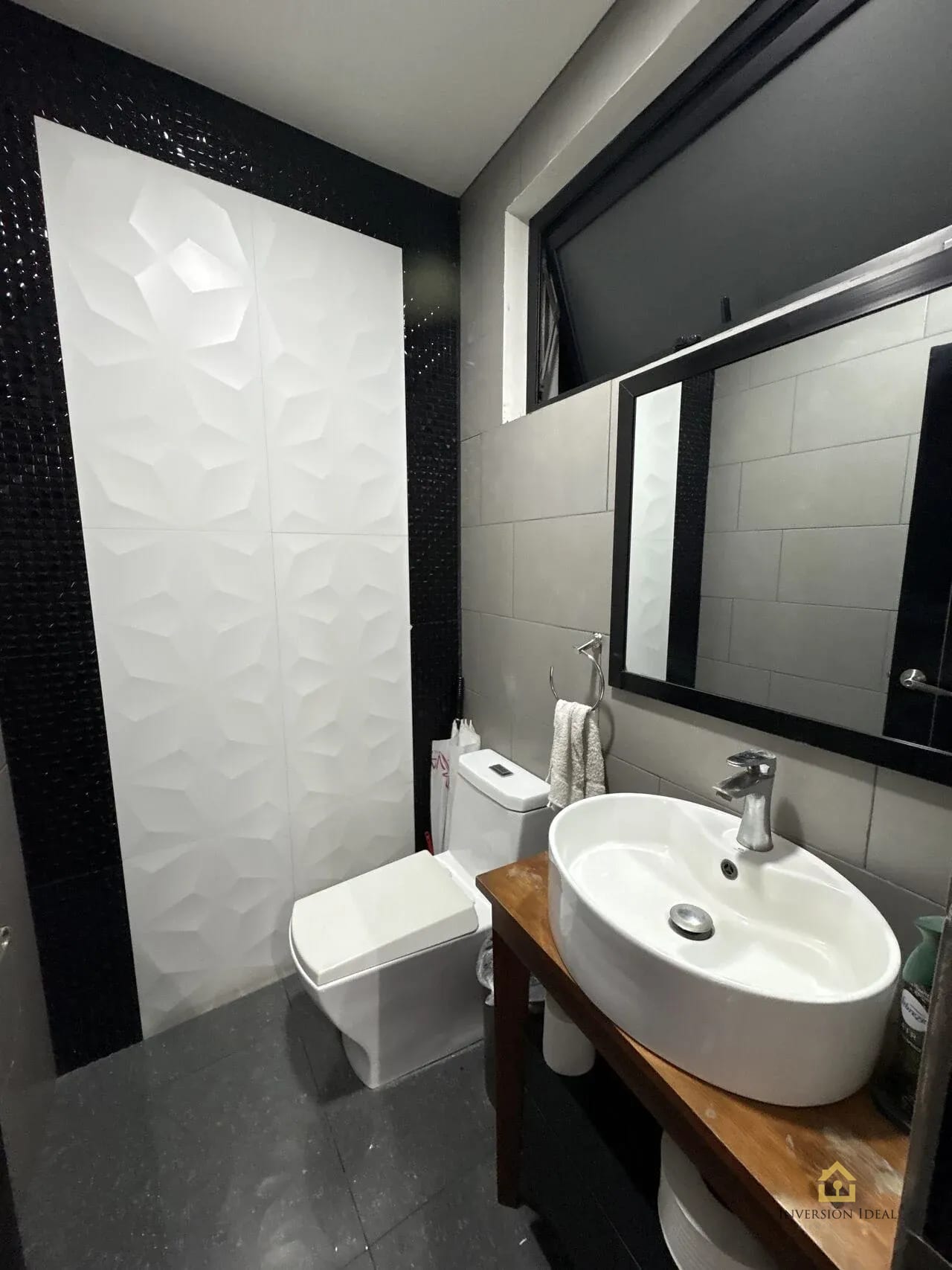 Edificio en renta 6 ambientes 433 mts2 - $5,900 / Q44,800. En Zona 10 — Oficina en Alquiler en 19-10, Zona 10, Guatemala, Ciudad — foto 3 de 11