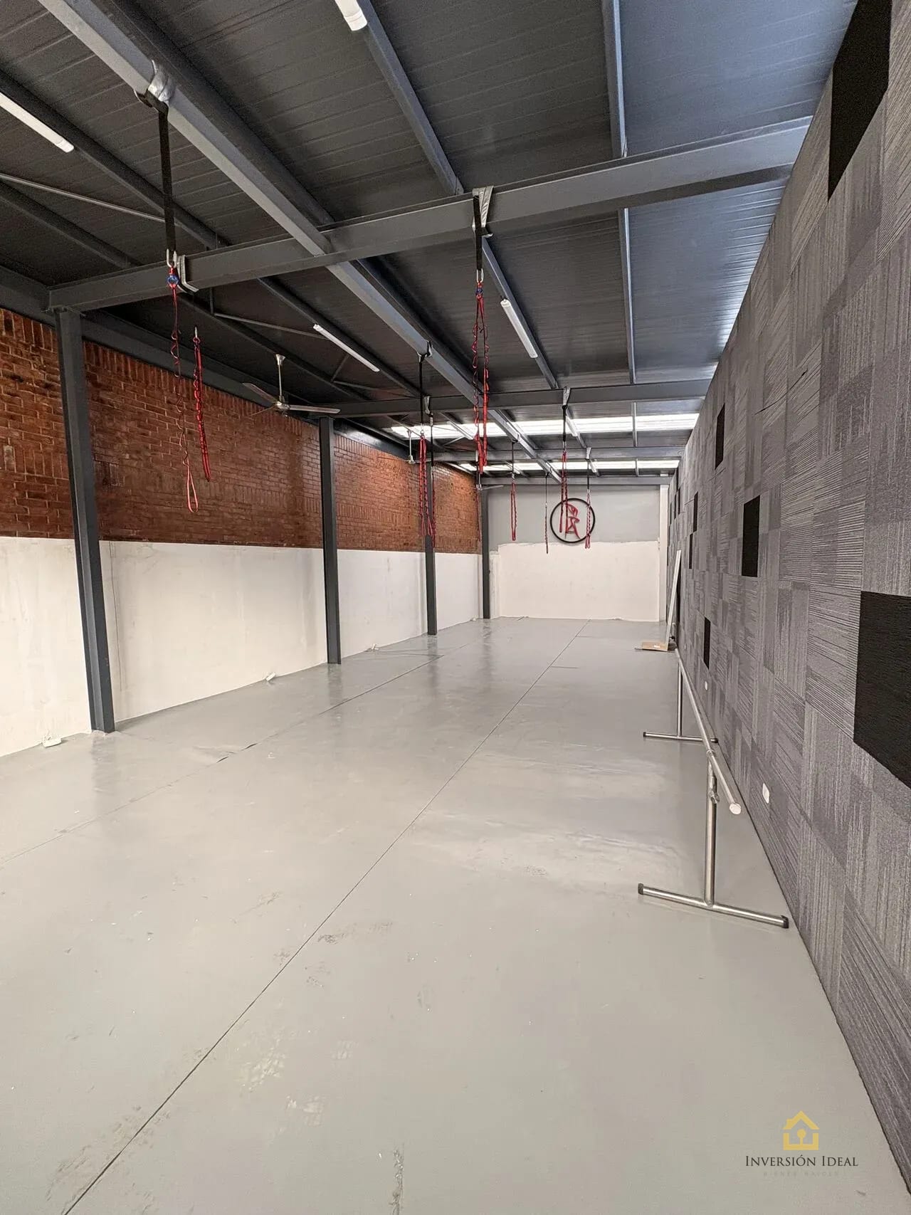 Edificio en renta 6 ambientes 433 mts2 - $5,900 / Q44,800. En Zona 10 — Oficina en Alquiler en 19-10, Zona 10, Guatemala, Ciudad — foto 5 de 11