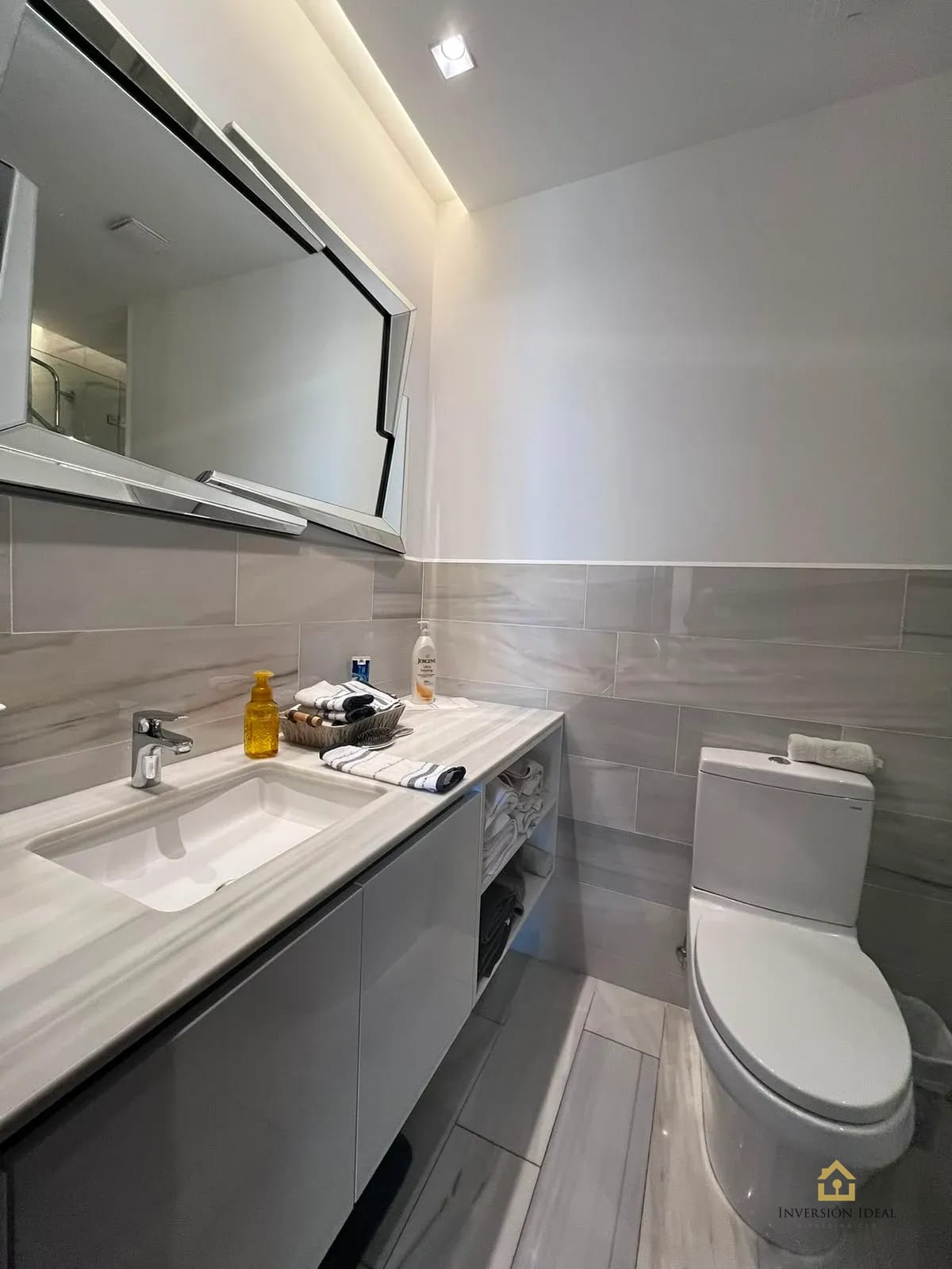 Apartamento en venta 2 a 3 habitaciones 123 mts2 - $335,000. En Edificio Baden, Vista Hermosa I, zona 15 — Apartamento en Venta en Baden, Zona 15, Guatemala, Ciudad — foto 7 de 9