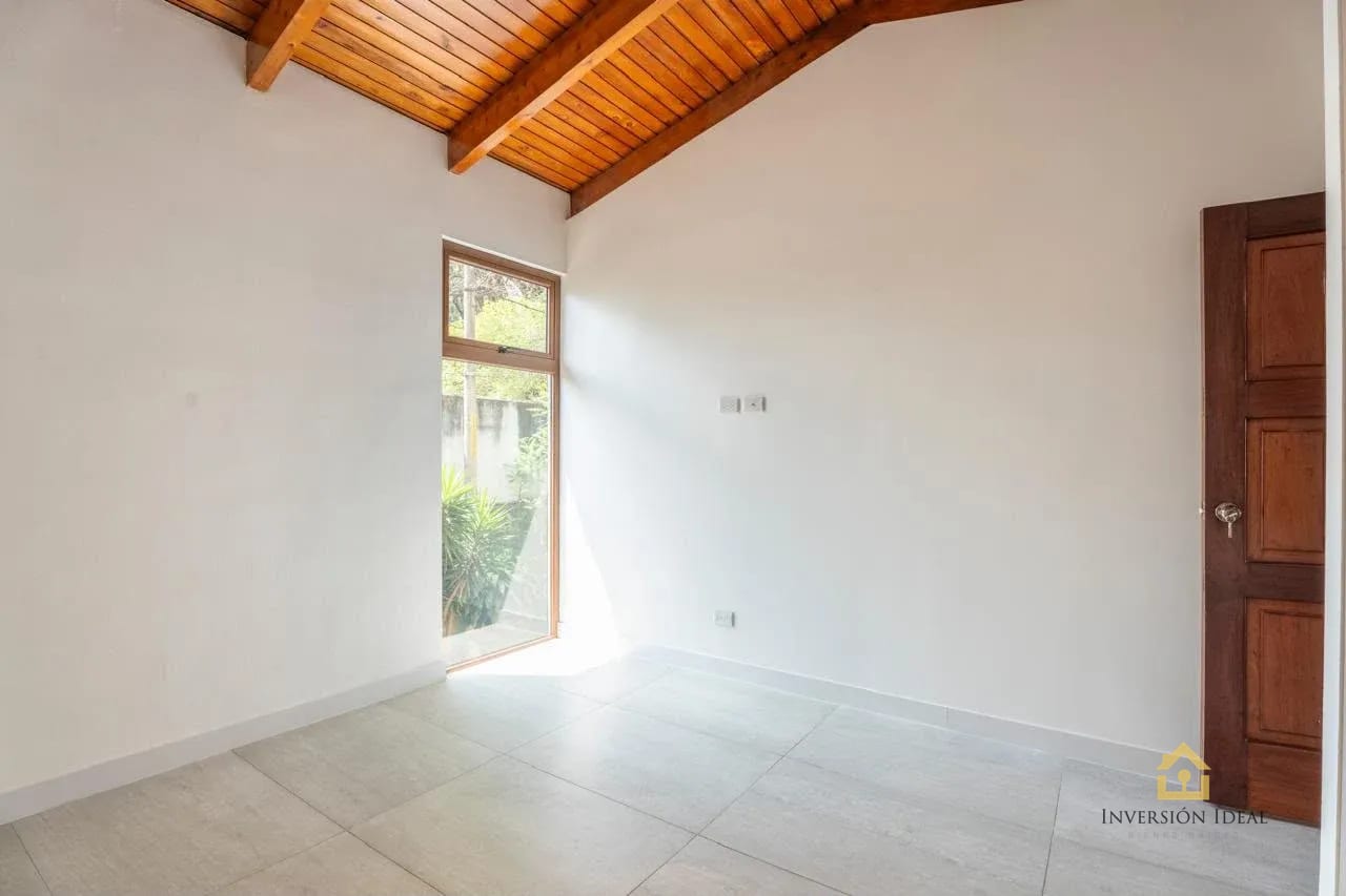 Casa en venta 4 habitaciones 256 mts2 - $495,000 + IVA (Negociables) en 20 Calle Zona 10 — Casa en Venta en Empresarial Los Próceres, Zona 10, Guatemala, Ciudad — foto 3 de 10