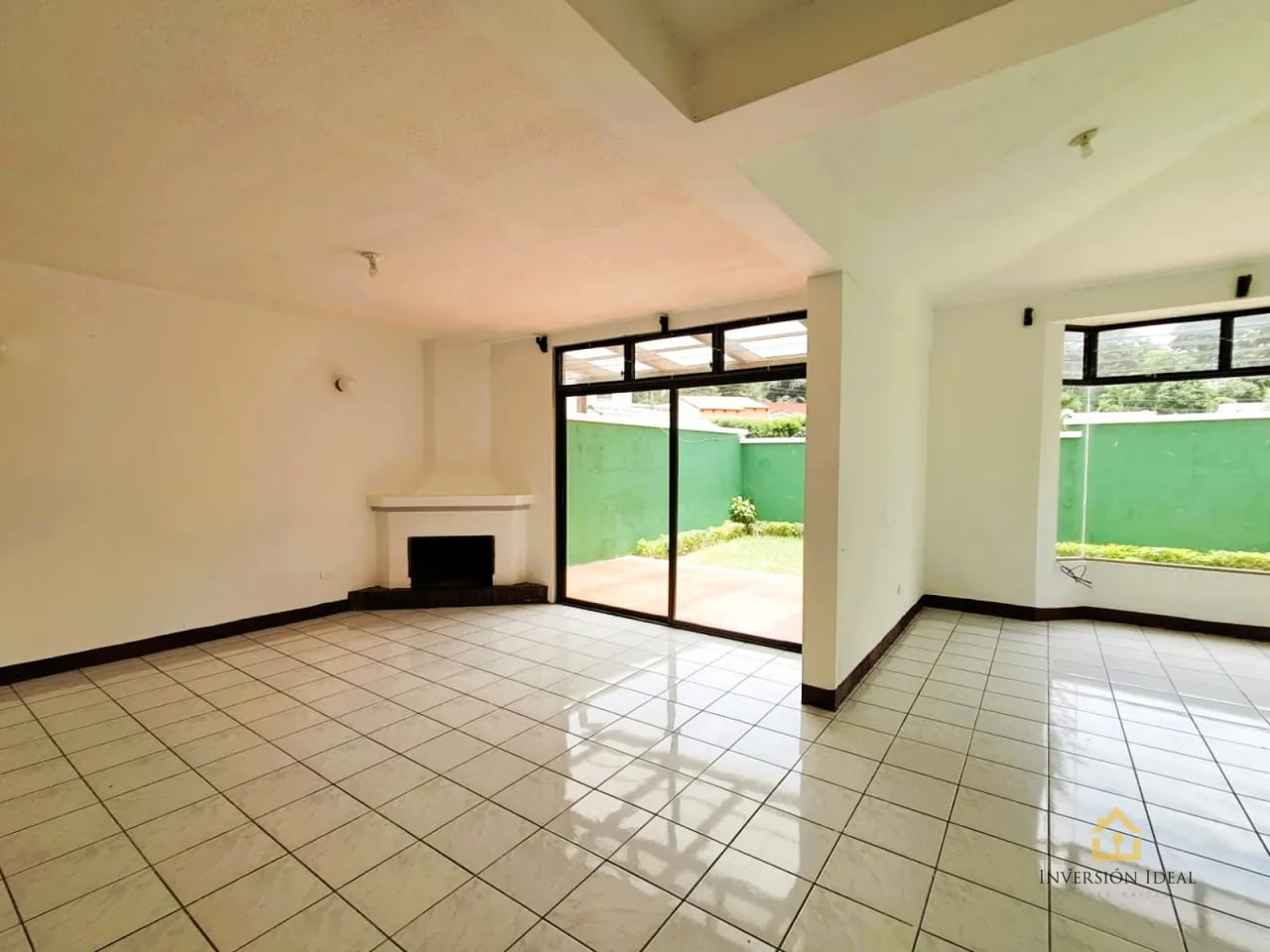 Casa en renta 3 habitaciones + estudio $950 | km 16.5 CAES — Casa en Alquiler en Terravista, Carretera a El Salvador, Guatemala, Ciudad — foto 2 de 12