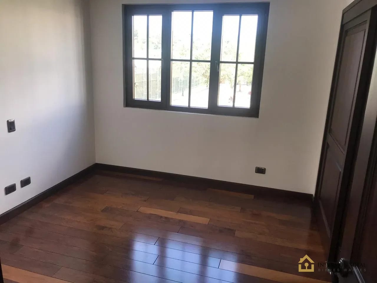 Apartamento en renta 3 habitaciones + C. SERV. 195 mts2 zona 16 — Apartamento en Alquiler en Ciudad Cayalá, Zona 16, Guatemala, Ciudad — foto 8 de 12