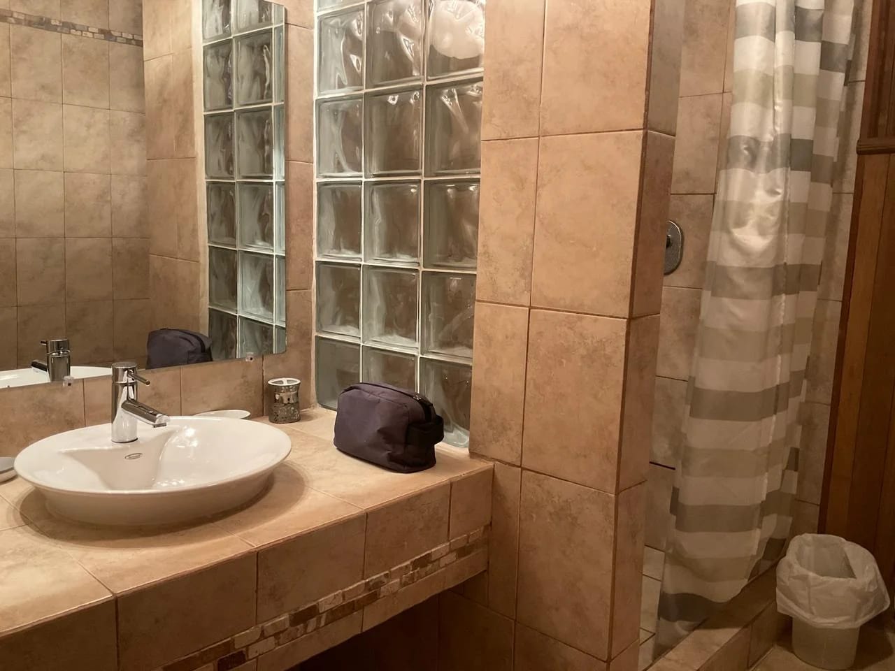 espectacular casa en BAHIA PARAISO, RIO DULCE — Casa vacacional en Venta en Río dulce, Izabal — foto 7 de 9