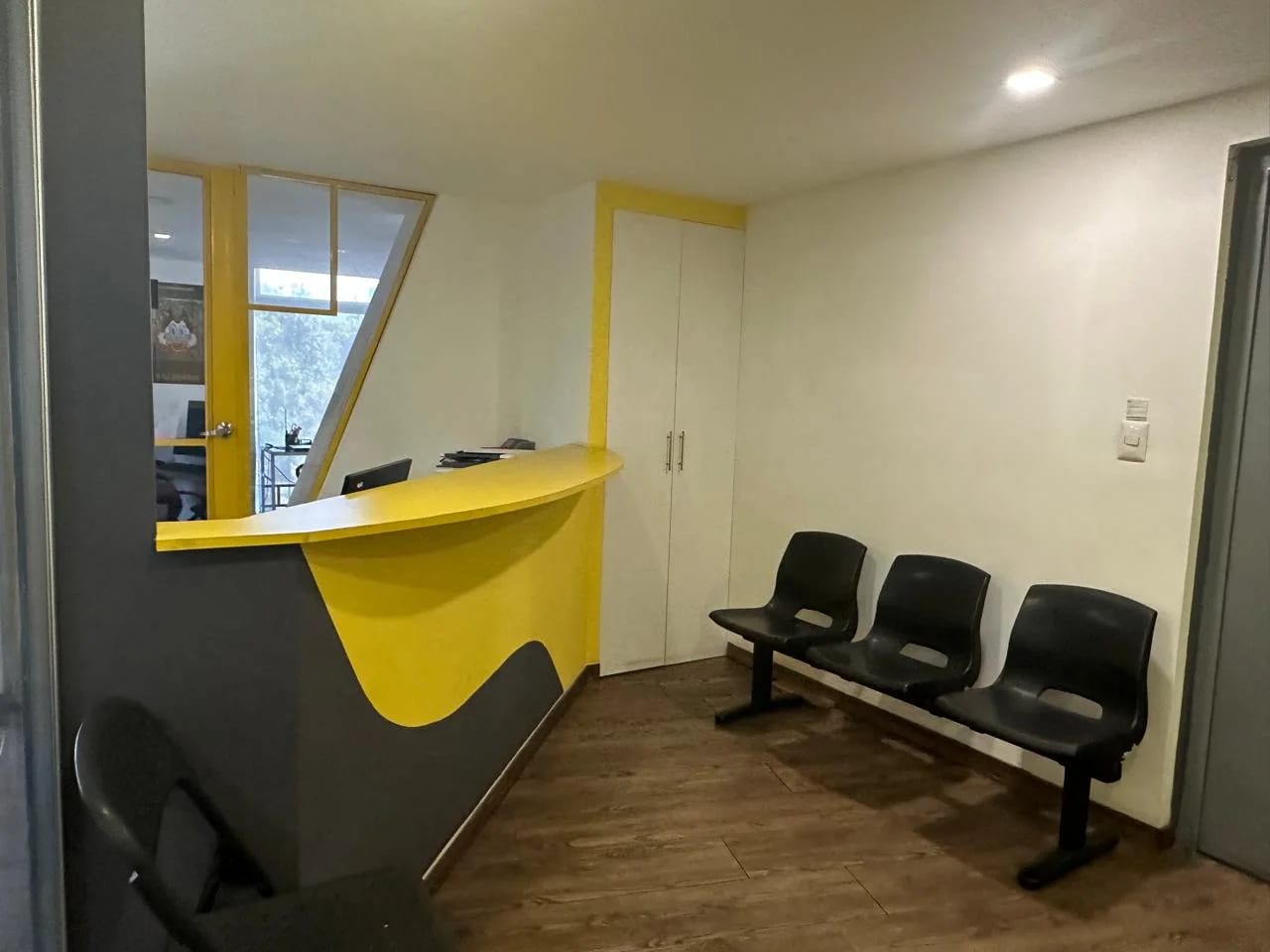 amplia oficina EN VENTA, EDIFICIO ETISA ZONA 9 — Oficina en Venta en Etisa, Zona 9, Guatemala, Ciudad — foto 2 de 15