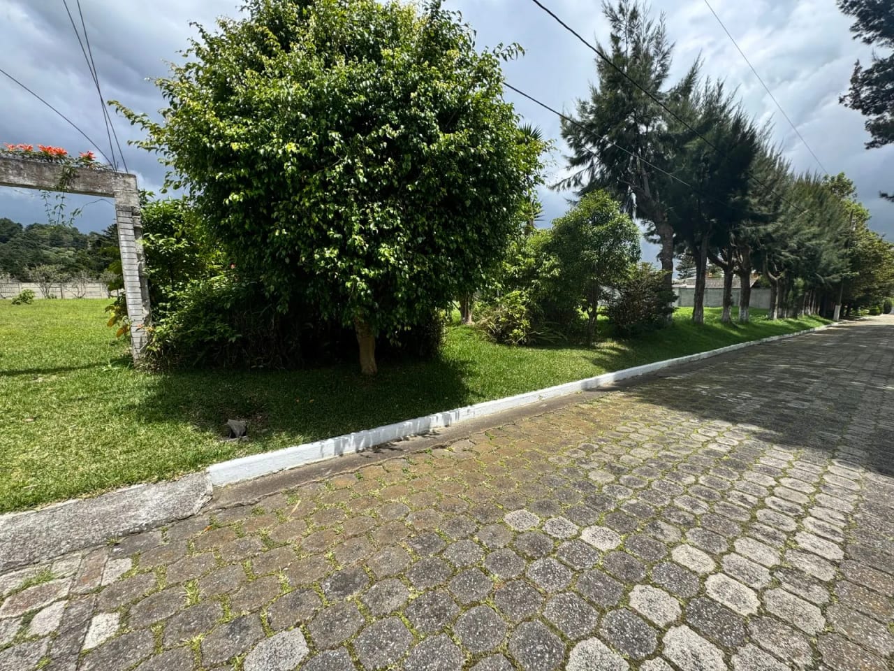 LINDISIMO TERRENO EN CONDOMINIO MONTECARLO, KM 18,7 FRAIJANES — Terreno en Venta en Montecarlo, Carretera a El Salvador, Guatemala, Ciudad — foto 8 de 10