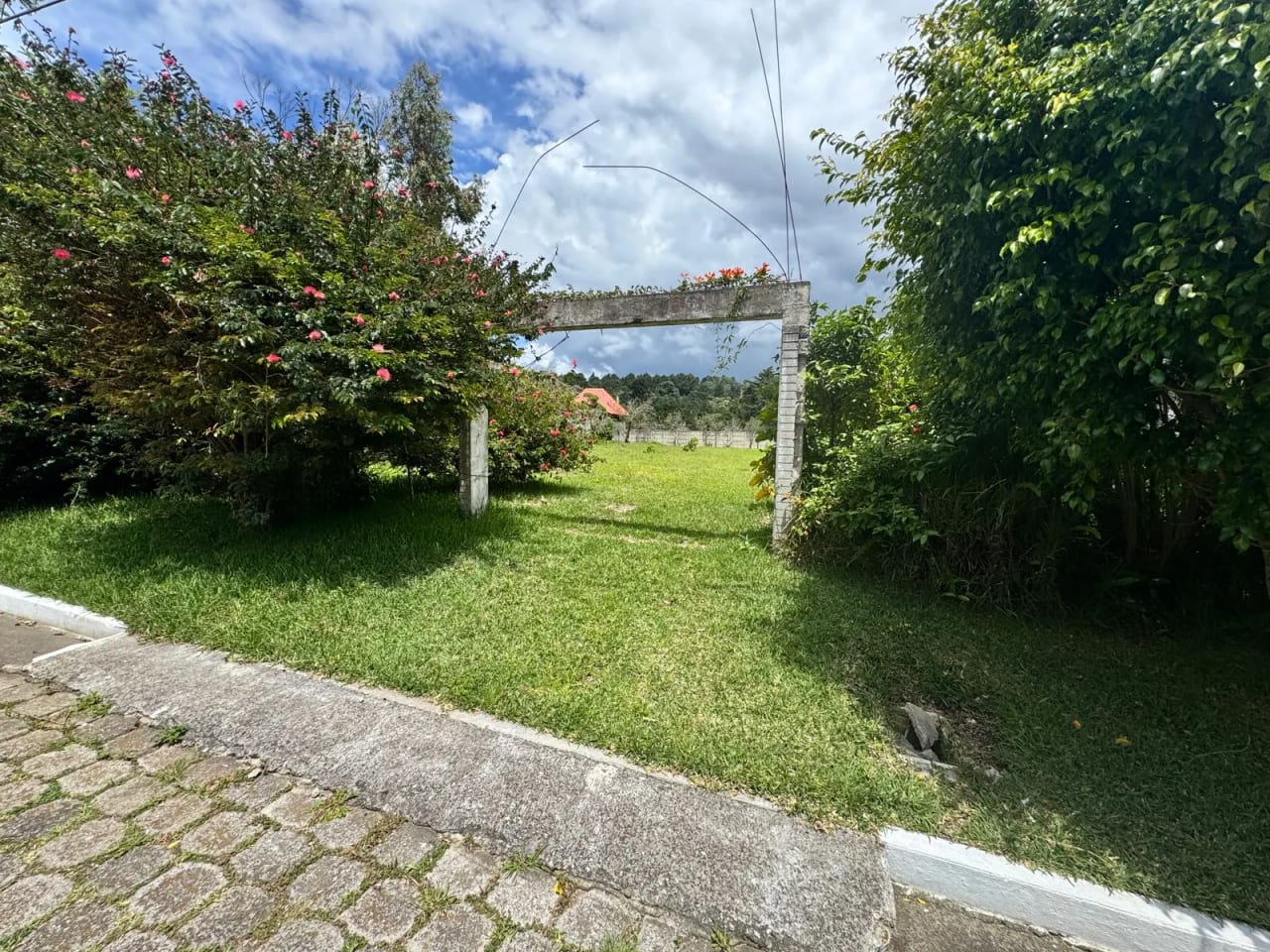LINDISIMO TERRENO EN CONDOMINIO MONTECARLO, KM 18,7 FRAIJANES — Terreno en Venta en Montecarlo, Carretera a El Salvador, Guatemala, Ciudad — foto 10 de 10