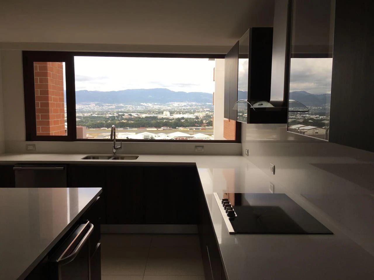 Lindisimo Apartamento de Tres Dormitorios con Servicio Zona 14 — Apartamento en Venta en Noguchi, Zona 14, Guatemala, Ciudad — foto 4 de 17